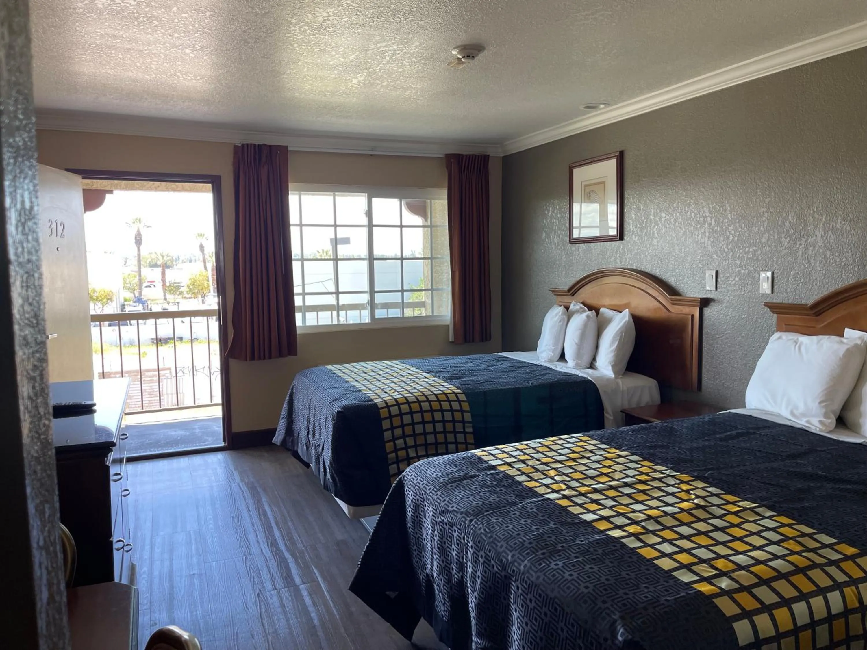 Bed in Arlington Inn