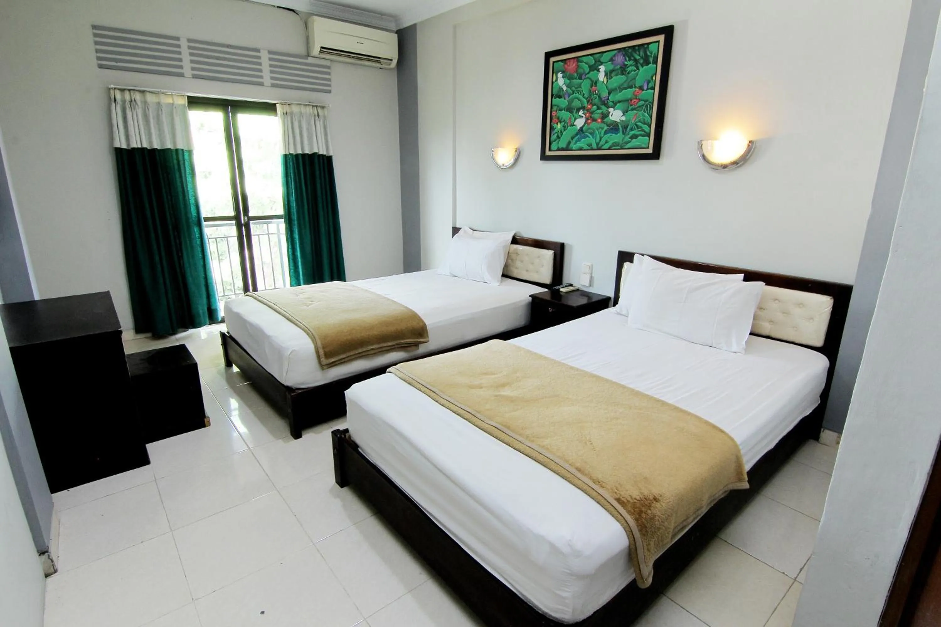 Bedroom, Bed in Hotel Bugis Asri