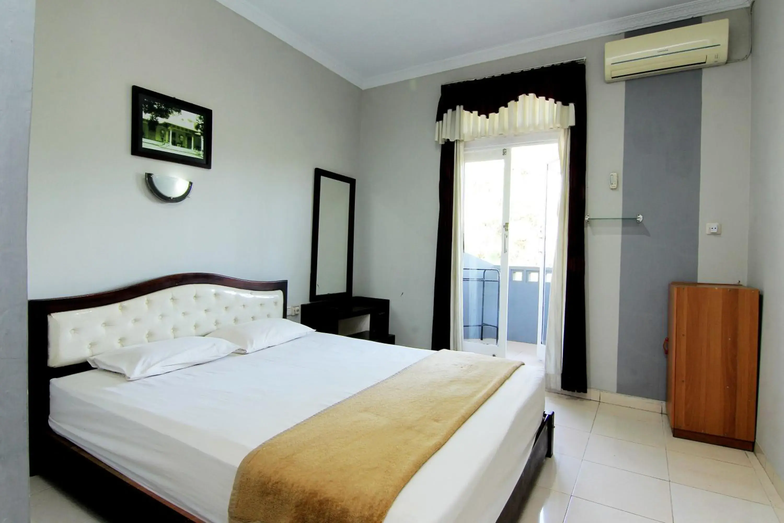 Superior Double or Twin Room in Hotel Bugis Asri Superior Double or Twin Room in Hotel Bugis Asri