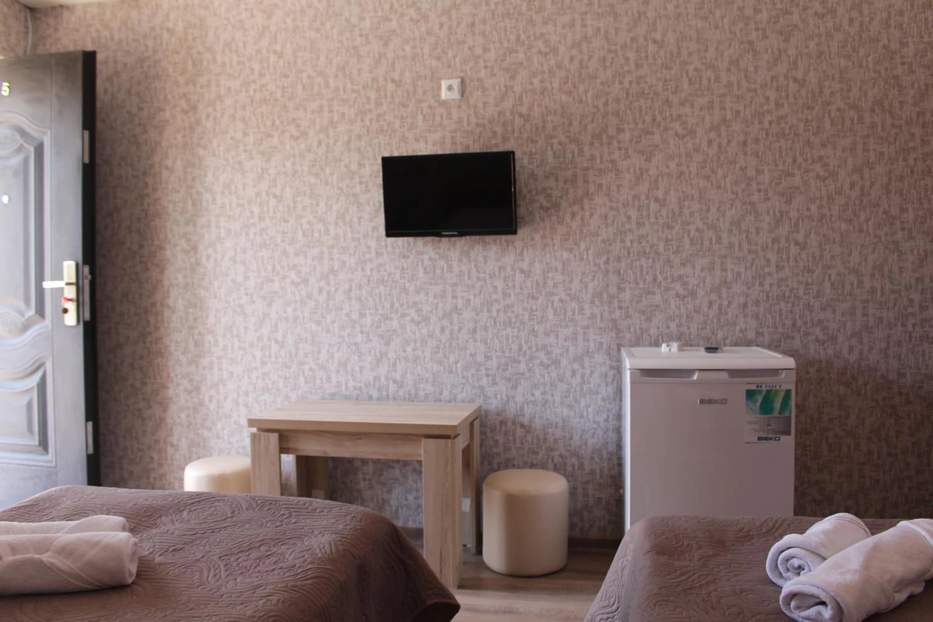 Seating area, Bed in Hotel Rabati