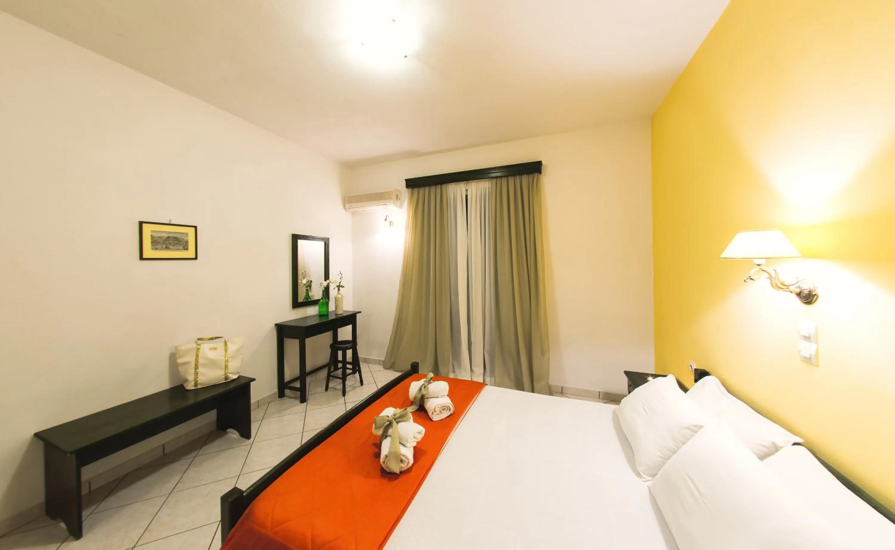 Bed in Remezzo Studios & Apartments