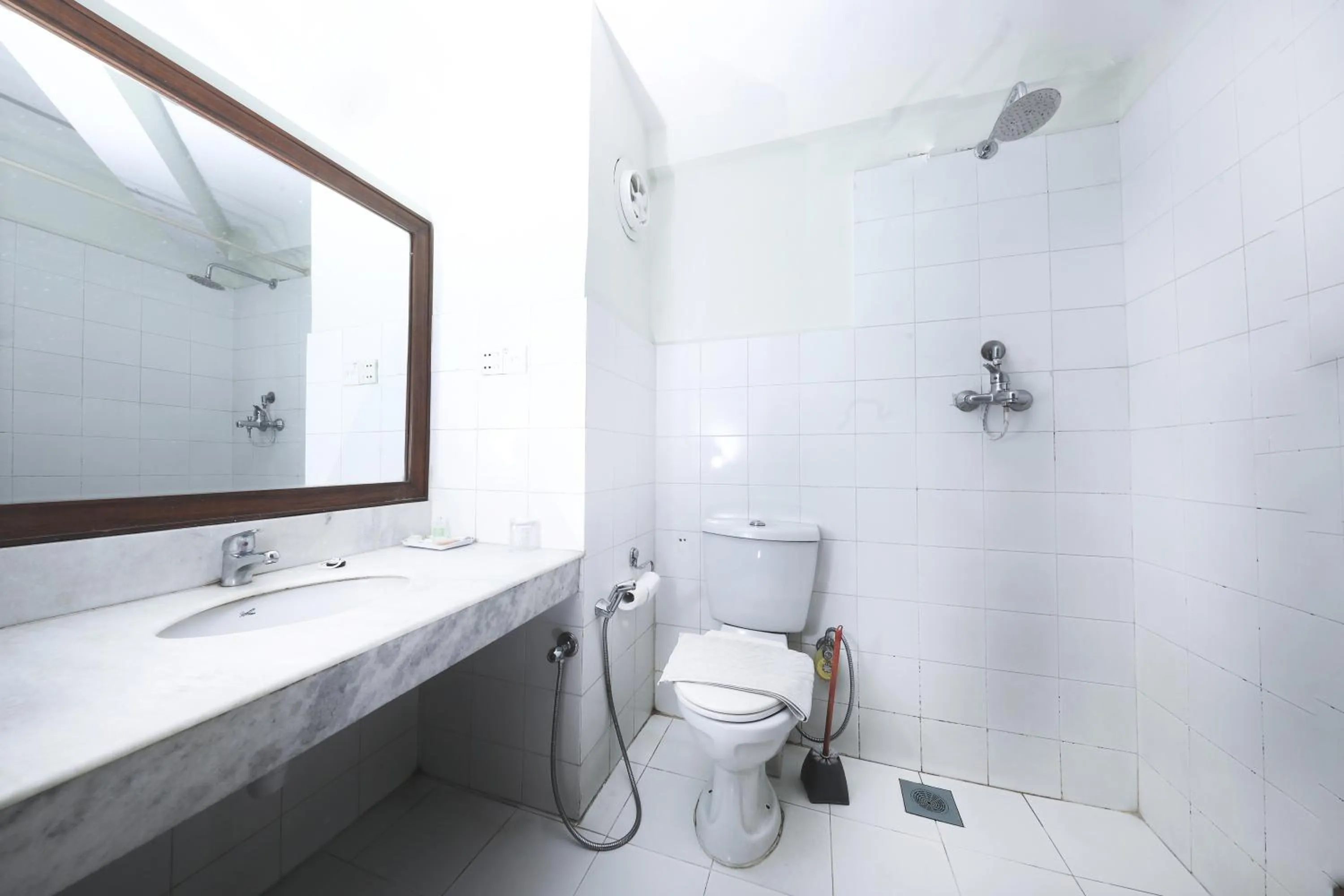 Toilet in Samsara Boutique Hotel