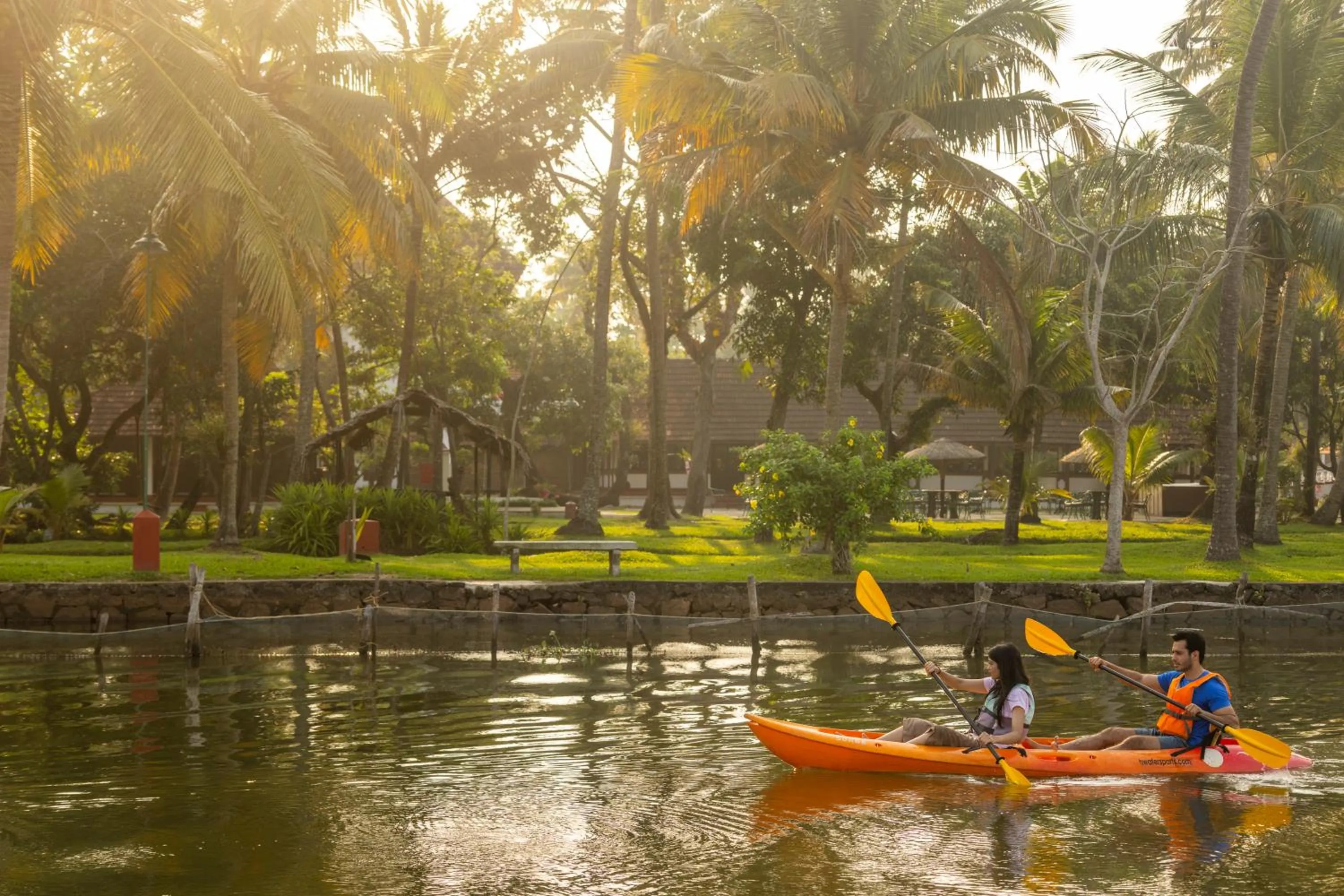 Activities in Coconut Lagoon Kumarakom - A CGH Earth Experience
