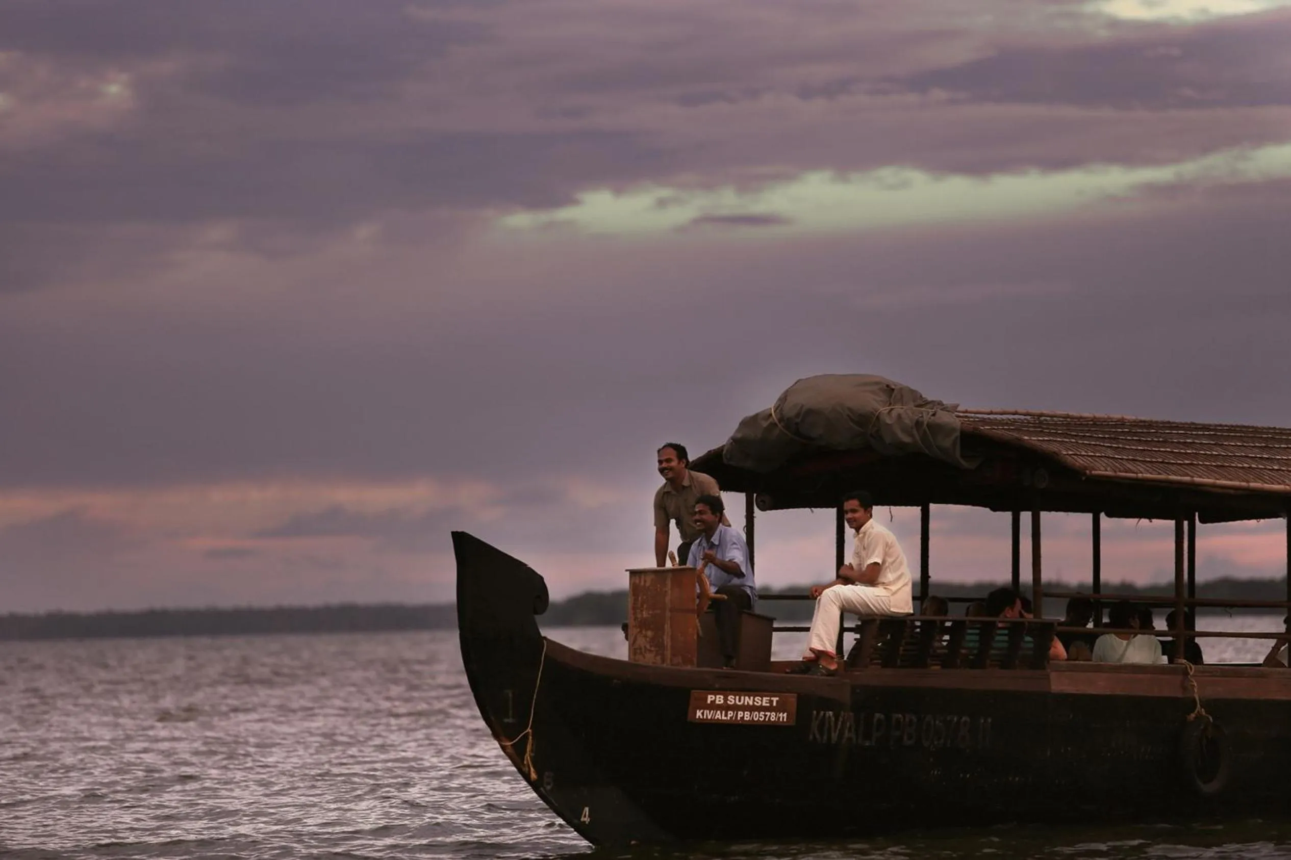 Evening entertainment in Coconut Lagoon Kumarakom - A CGH Earth Experience