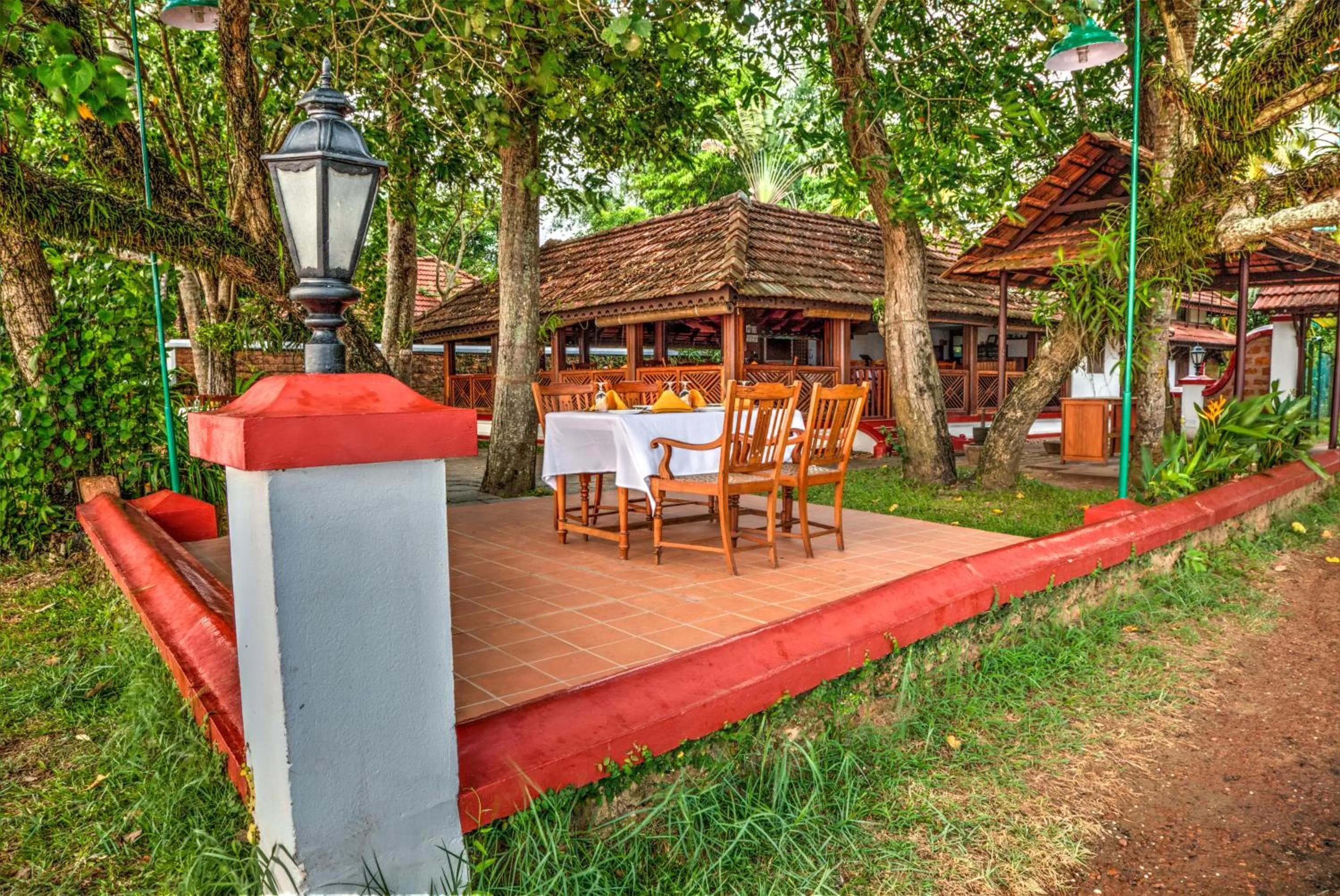 Restaurant/places to eat in Coconut Lagoon Kumarakom - A CGH Earth Experience