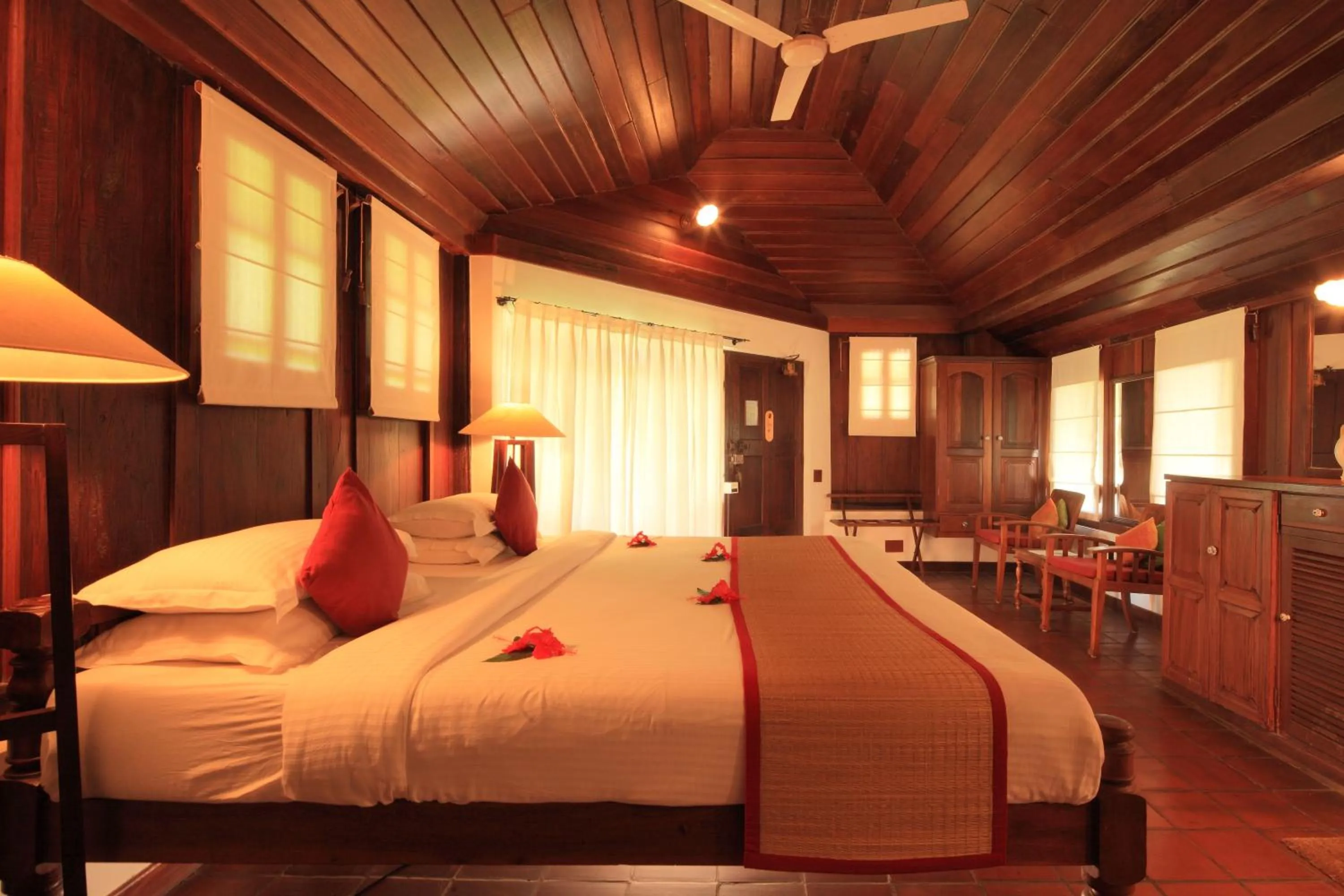Day, Bed in Coconut Lagoon Kumarakom - A CGH Earth Experience