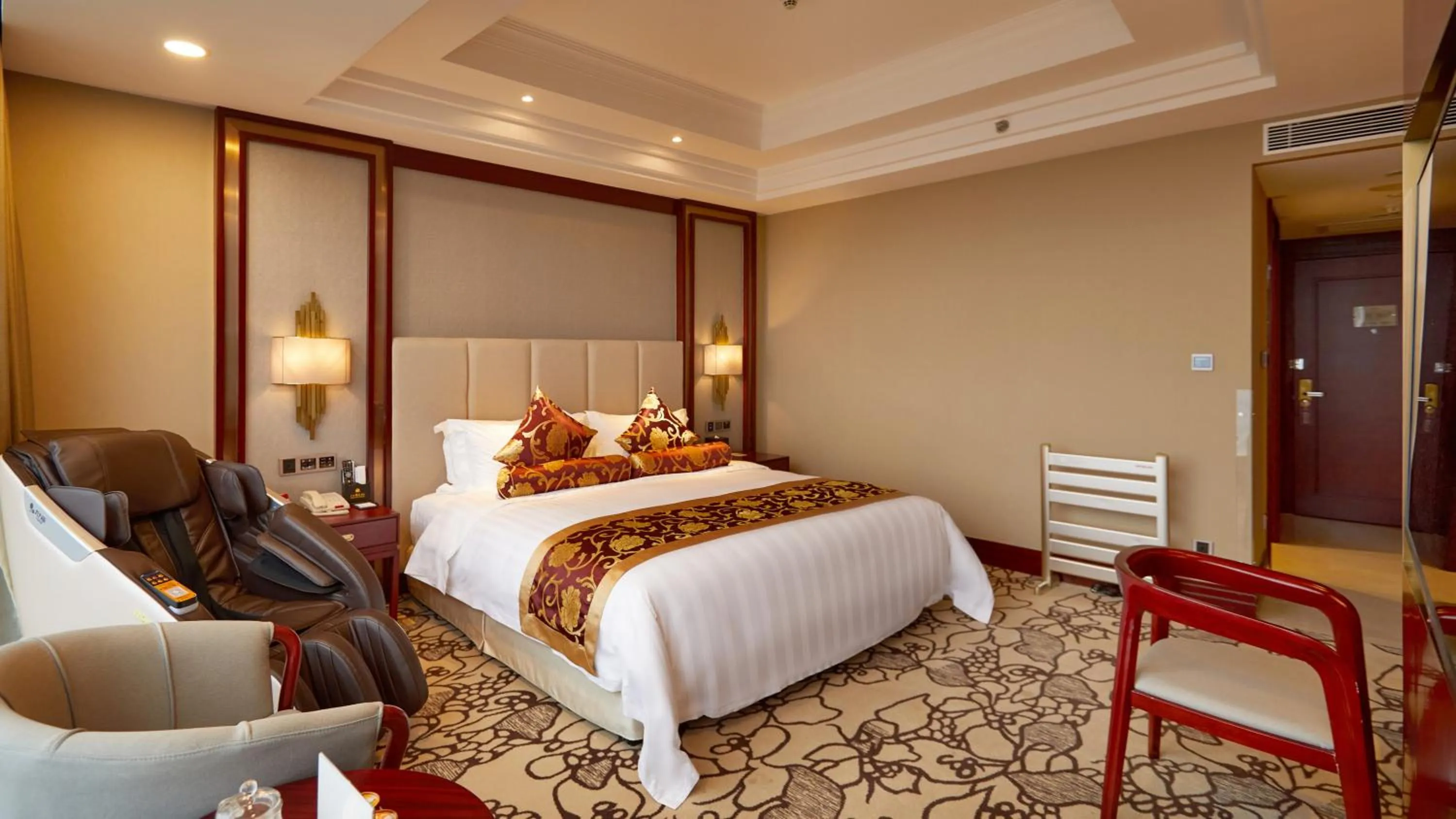 Bed in Soluxe Hotel Guangzhou