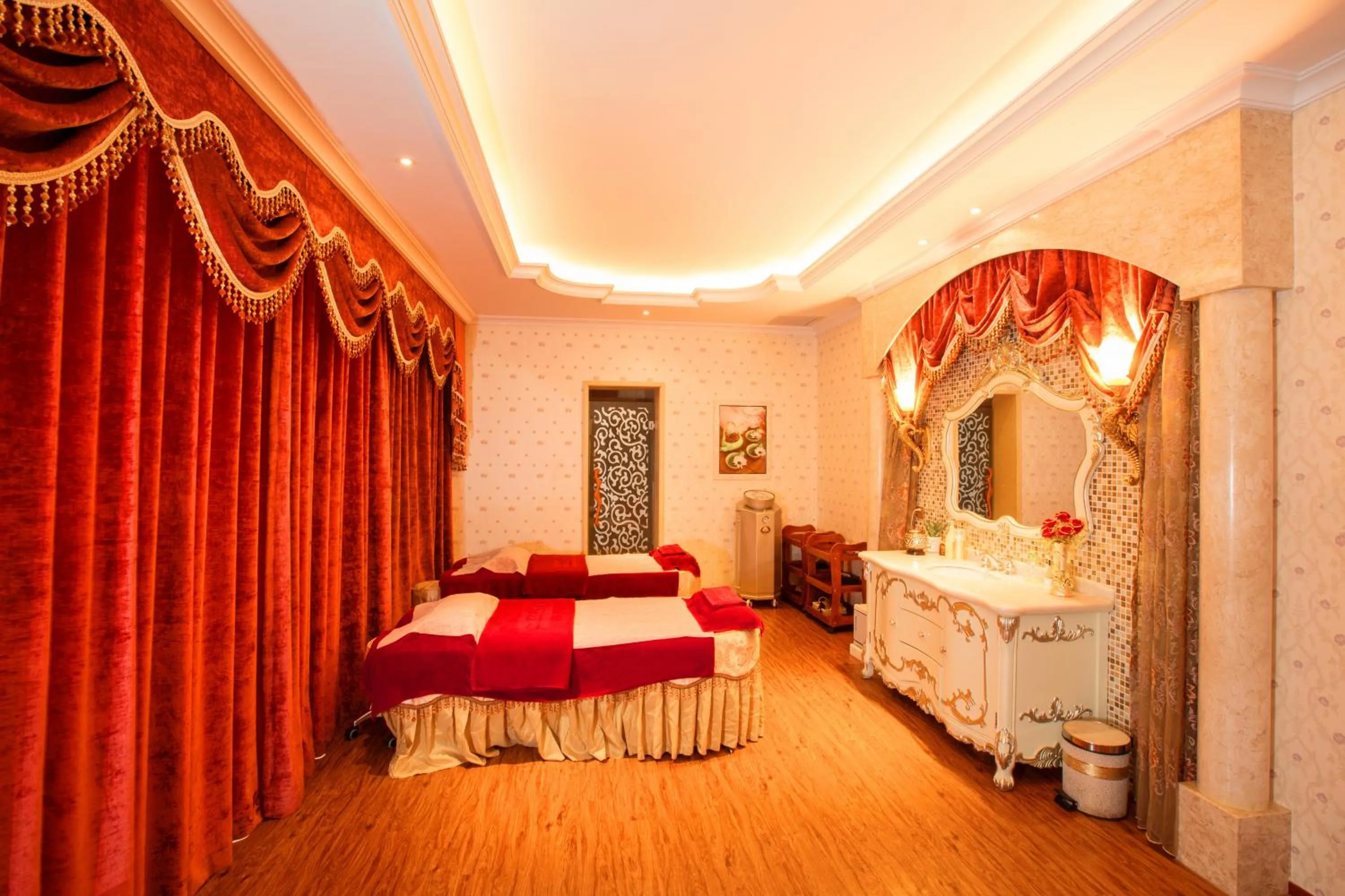 Massage, Bed in Soluxe Hotel Guangzhou