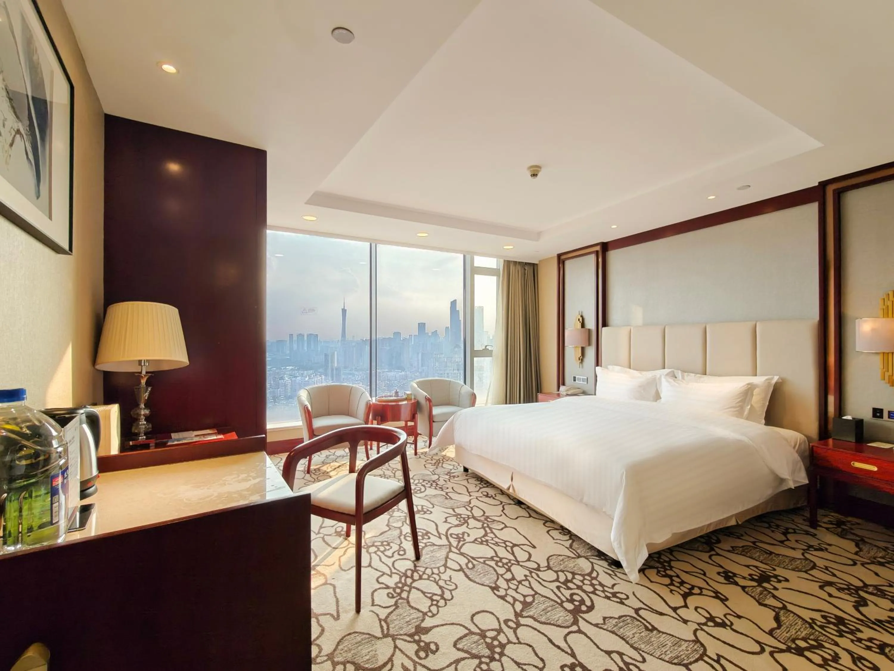 Bed in Soluxe Hotel Guangzhou