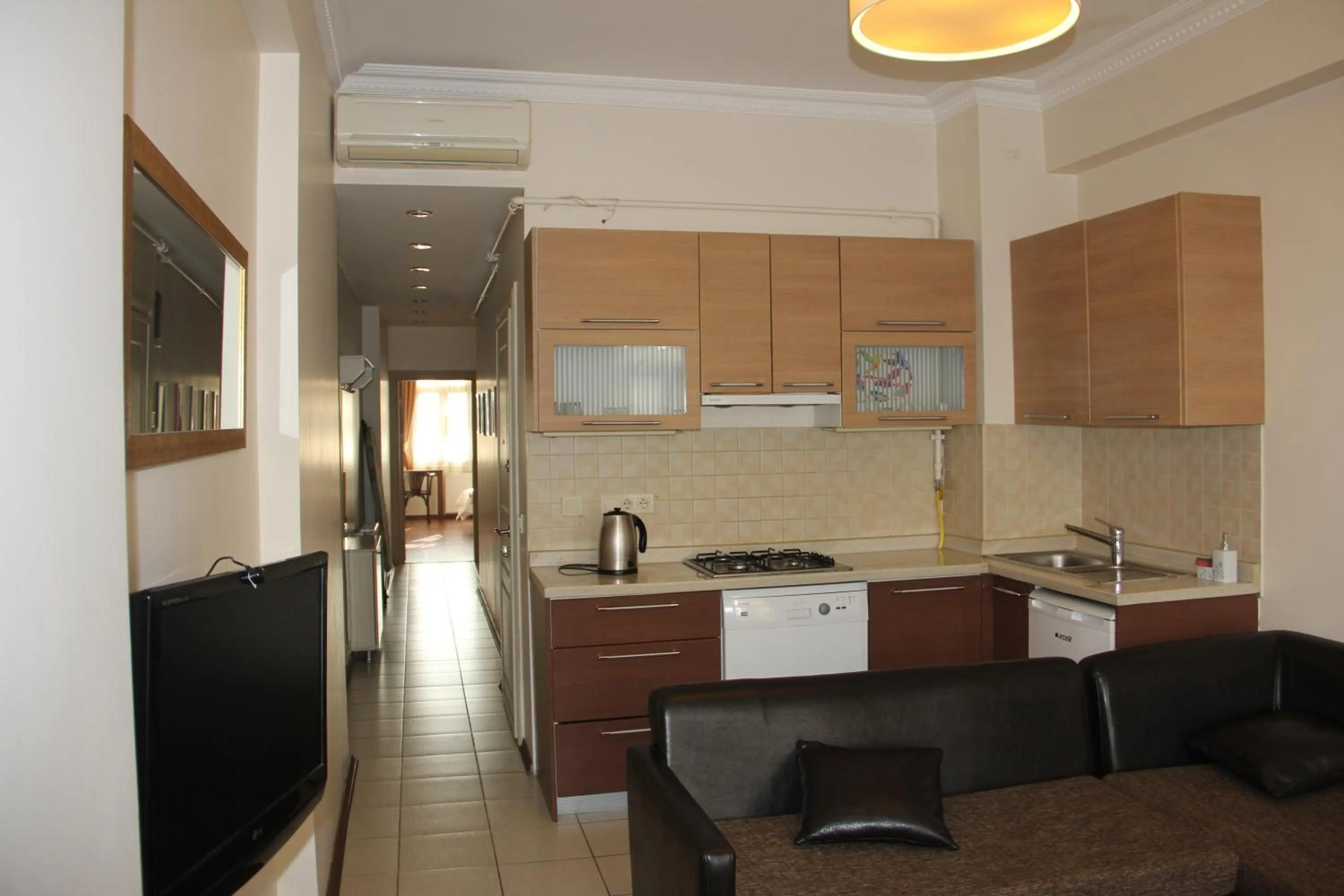 Kitchen or kitchenette in Taksim House Suites