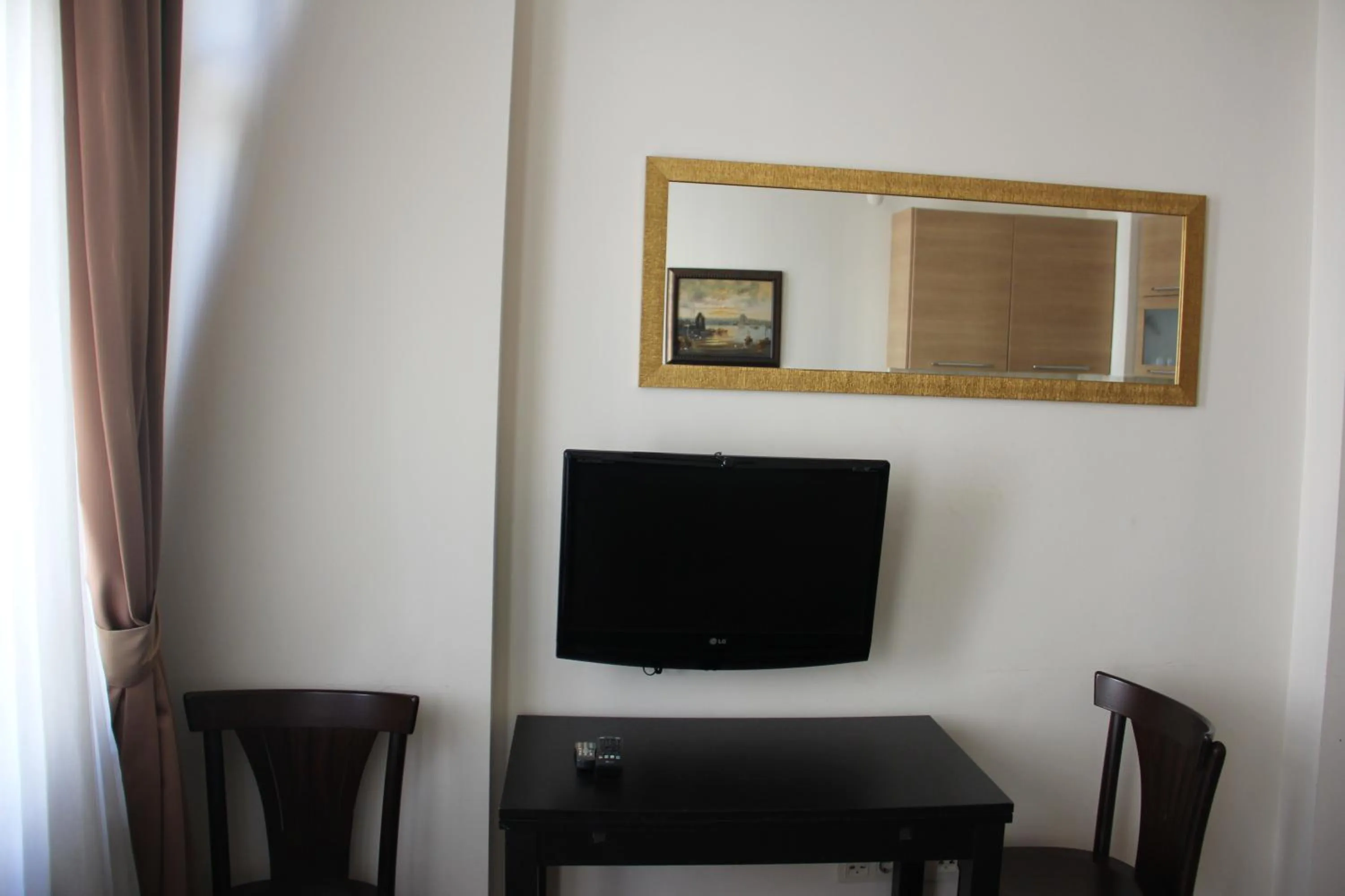 Kitchen or kitchenette in Taksim House Suites