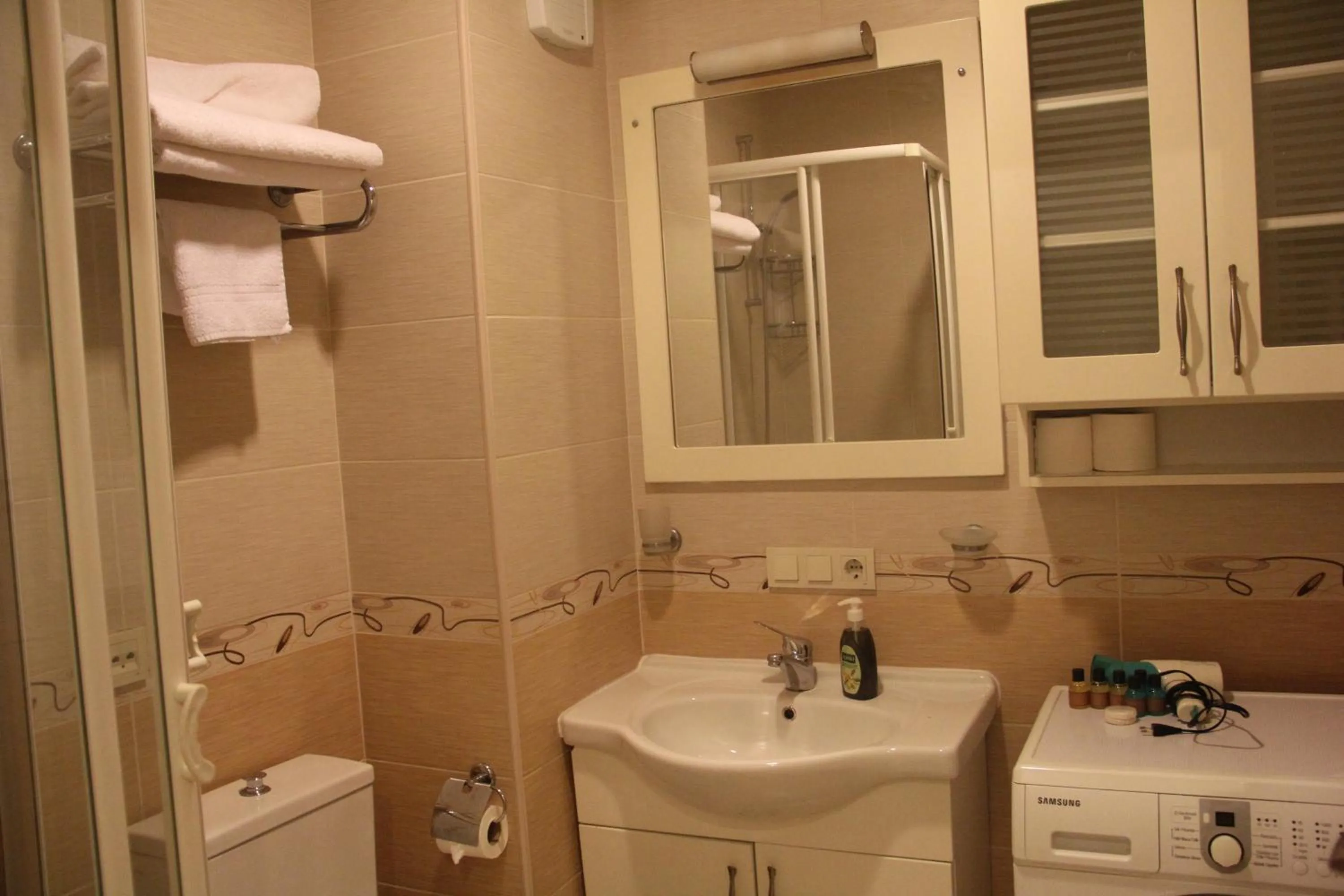 Shower in Taksim House Suites
