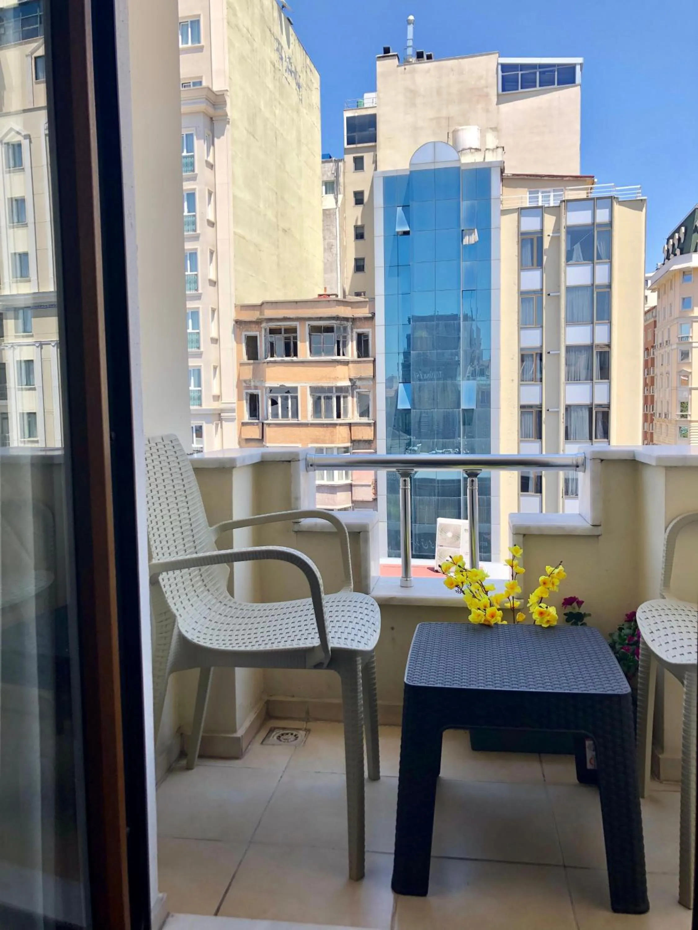 Balcony/Terrace in Taksim House Suites