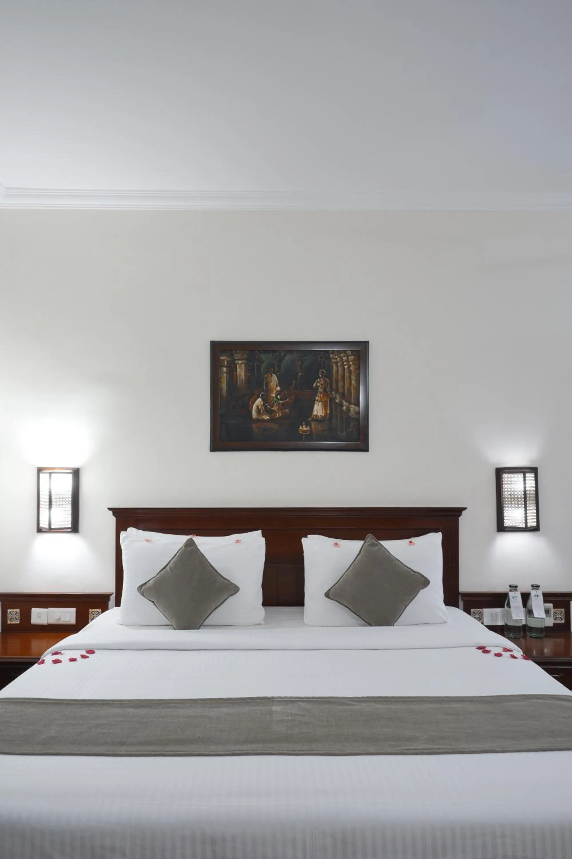 Bed in Lakesong Resort