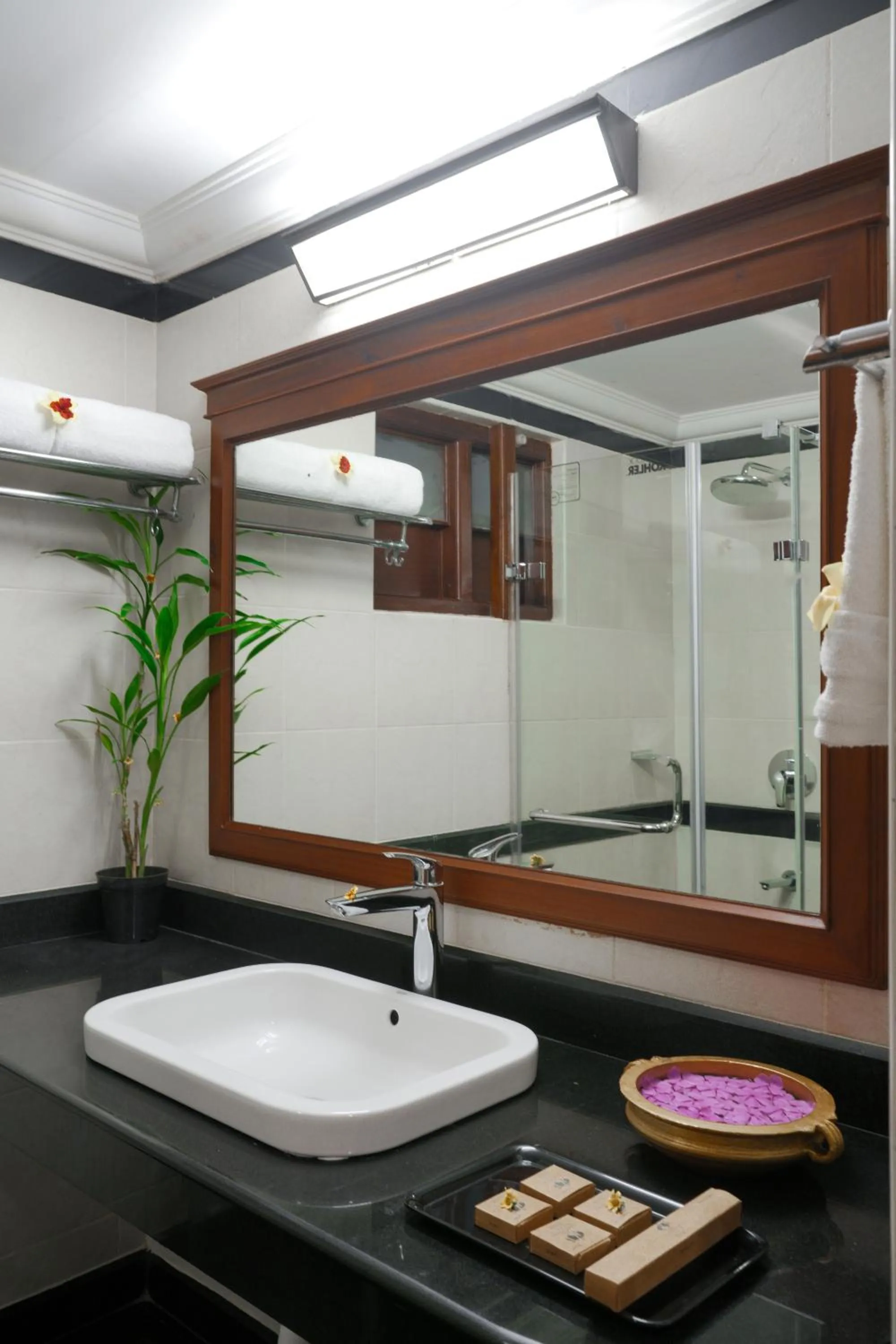 Bathroom in Lakesong Resort