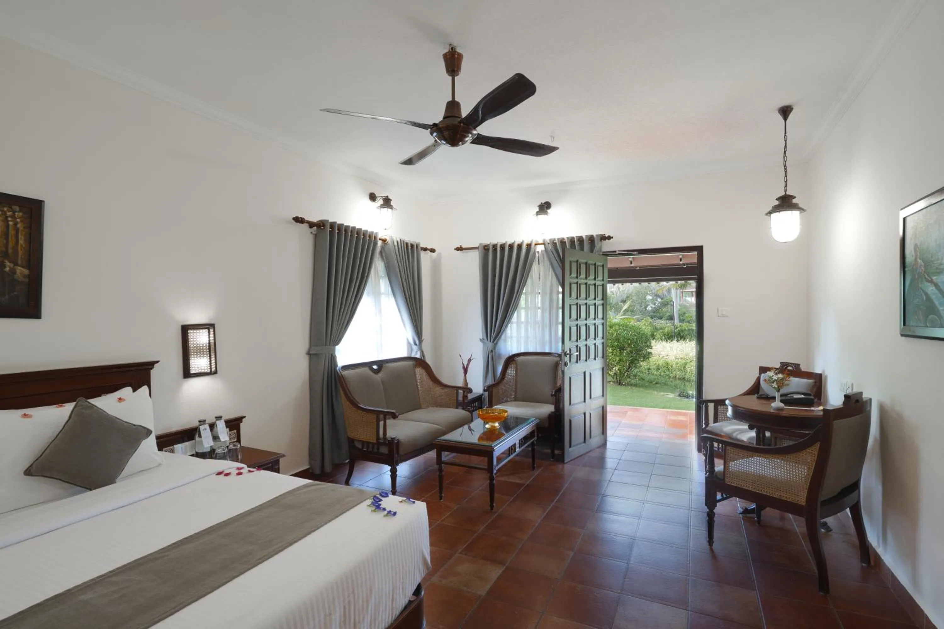 Bed in Lakesong Resort