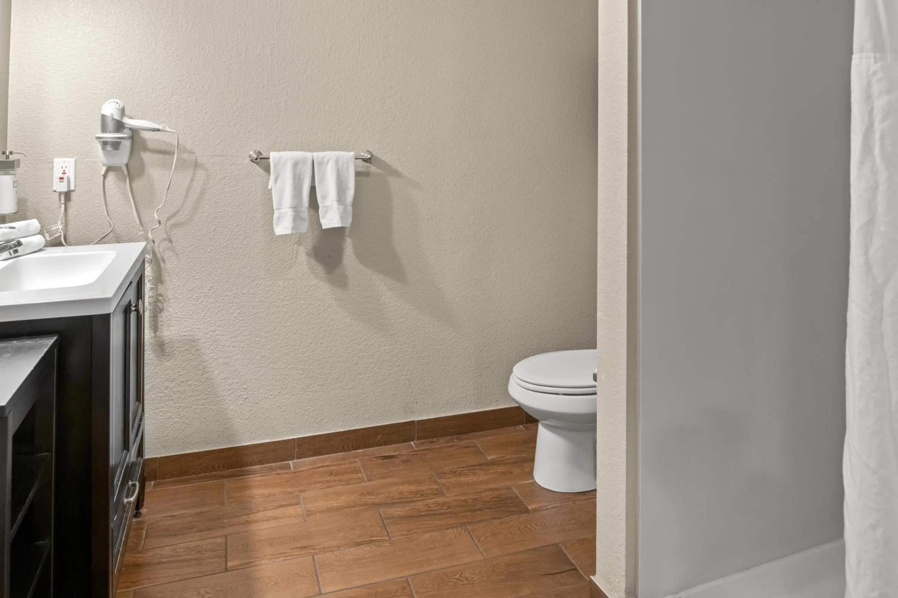 Toilet in Buck Meadows Lodge