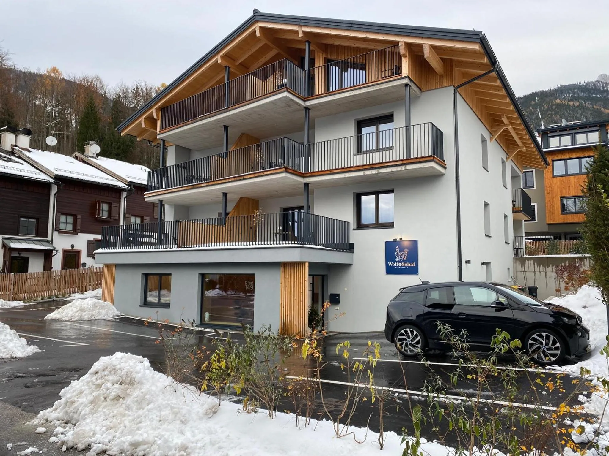 Property building in Wolf & Schaf Apartments