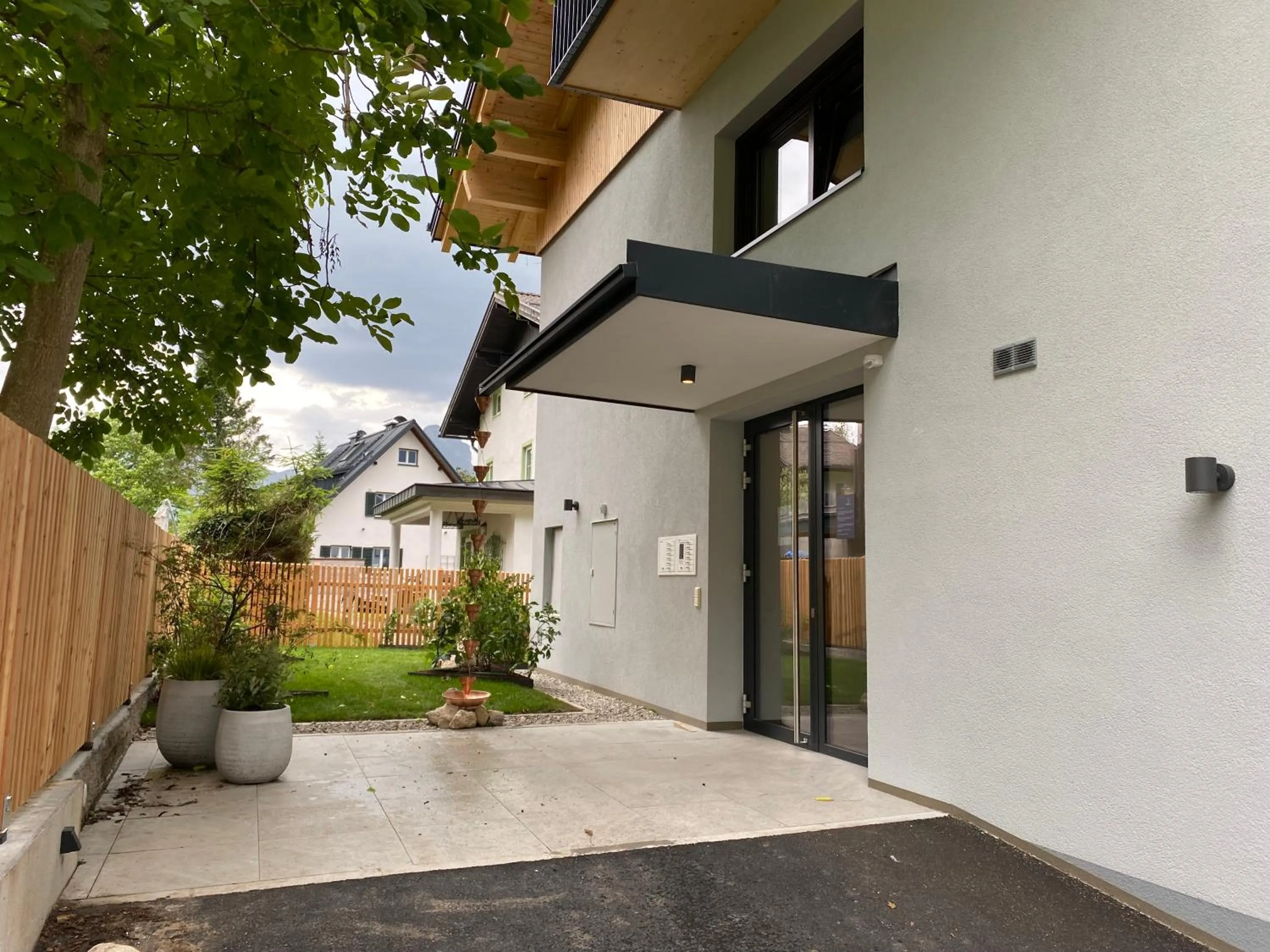 Property building in Wolf & Schaf Apartments