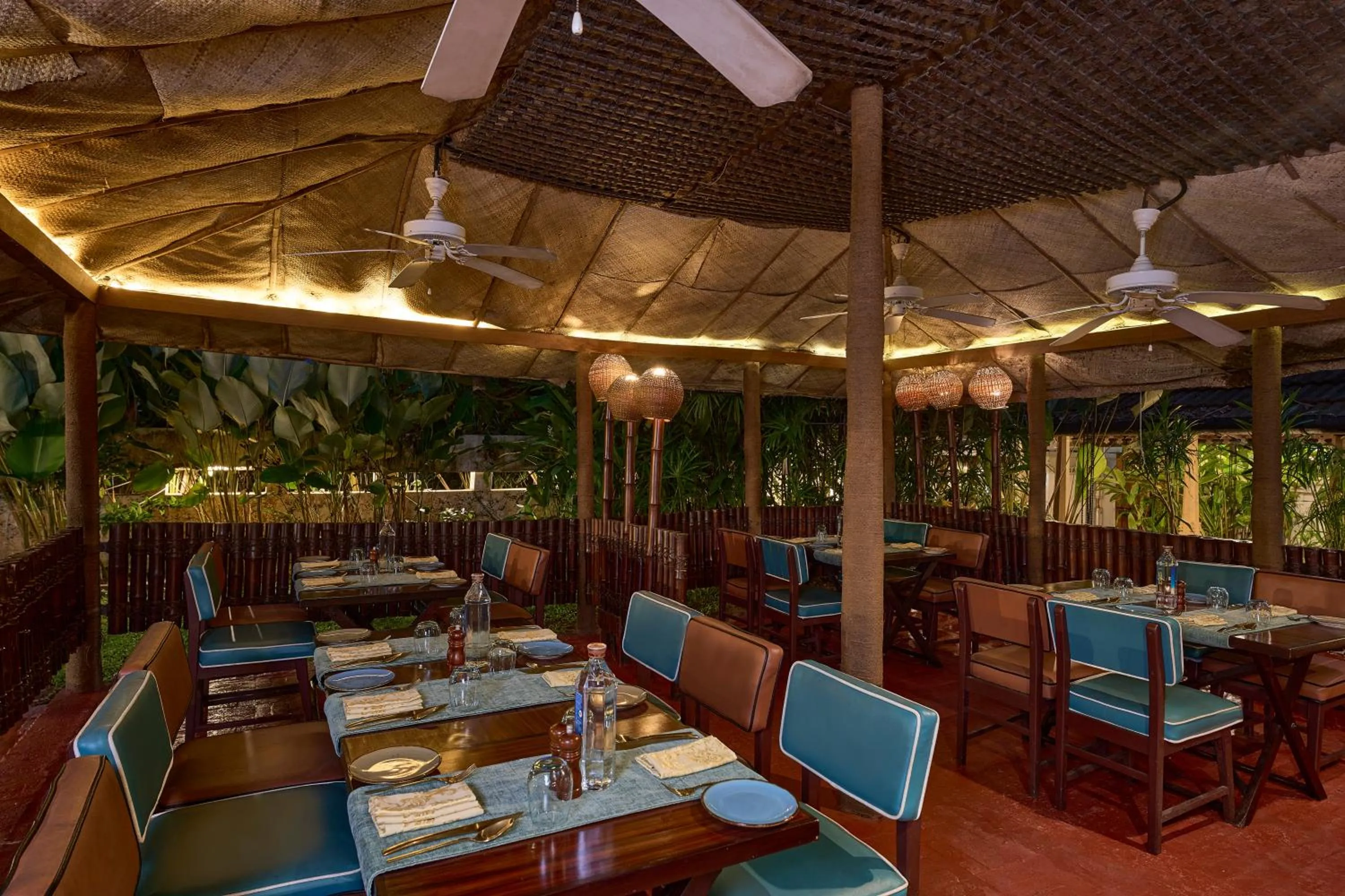 Restaurant/places to eat in Casino Hotel - CGH Earth, Cochin