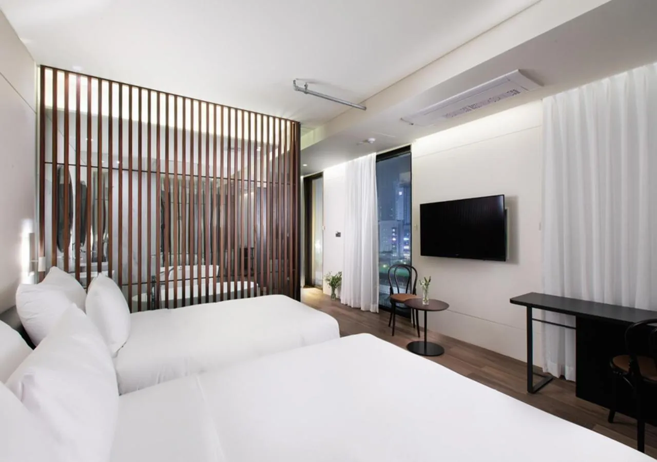 Photo of the whole room, Bed in Park Marine Hotel