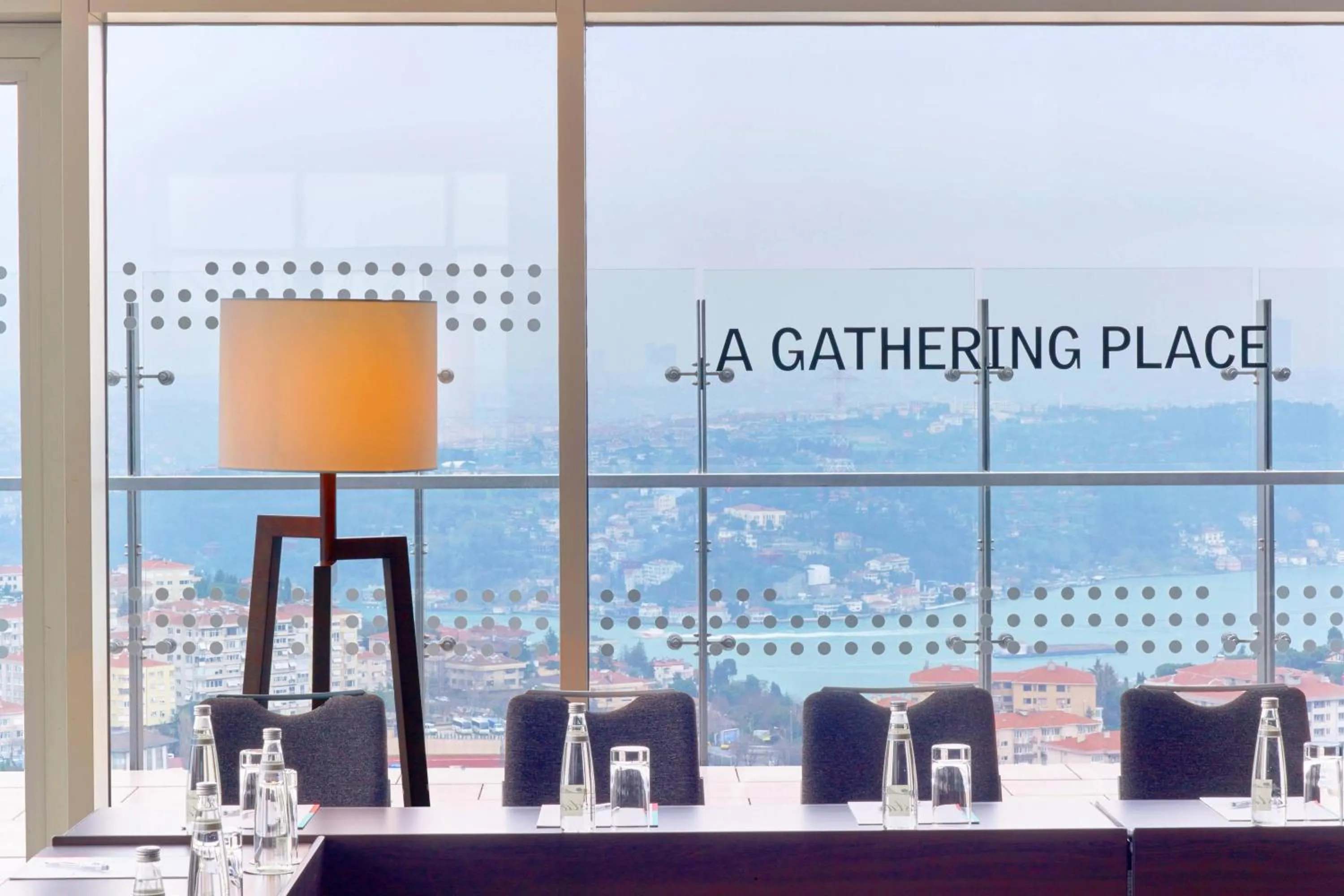 Lounge or bar in Le Meridien Istanbul Etiler