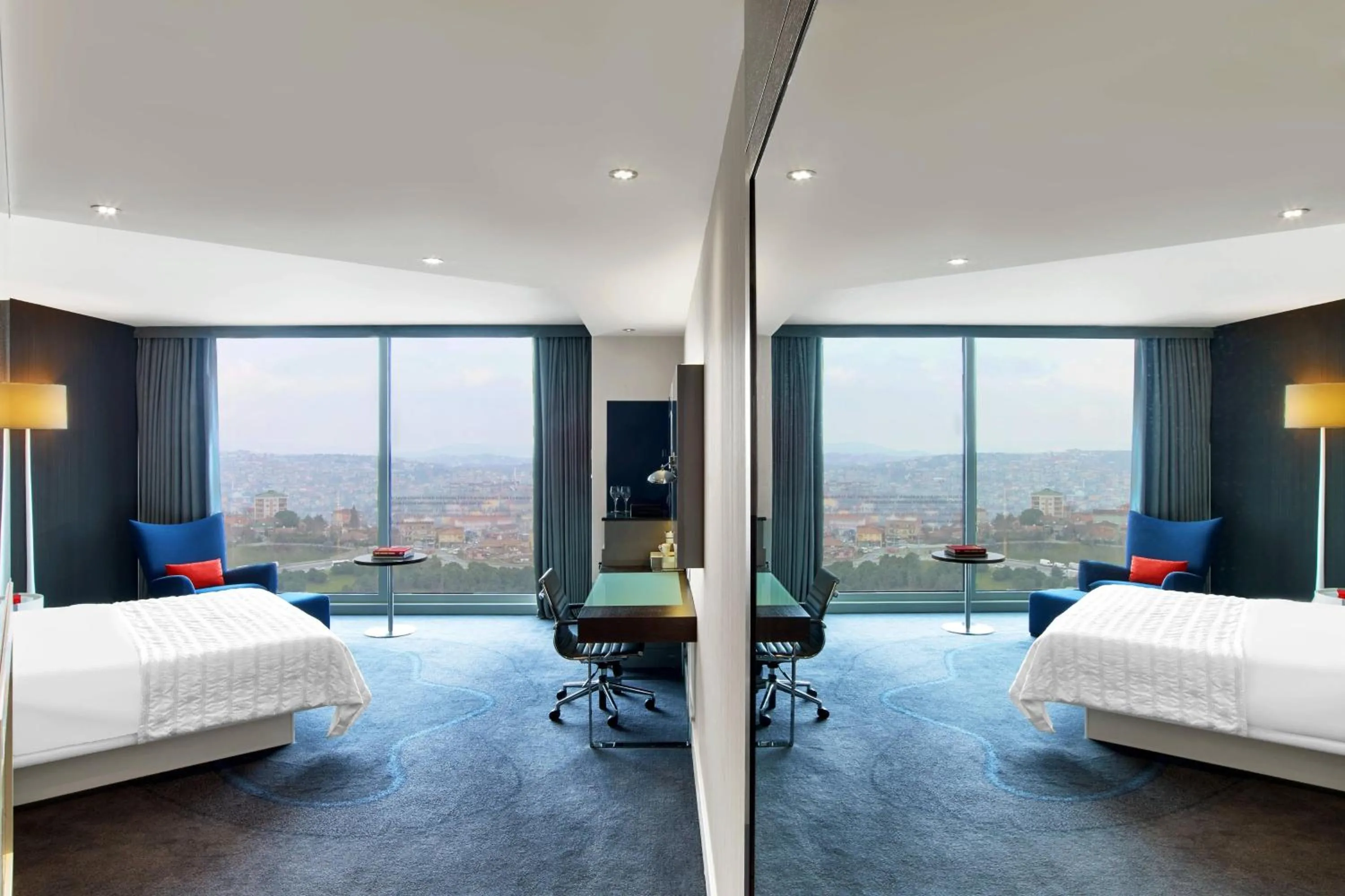 Photo of the whole room, Bed in Le Meridien Istanbul Etiler