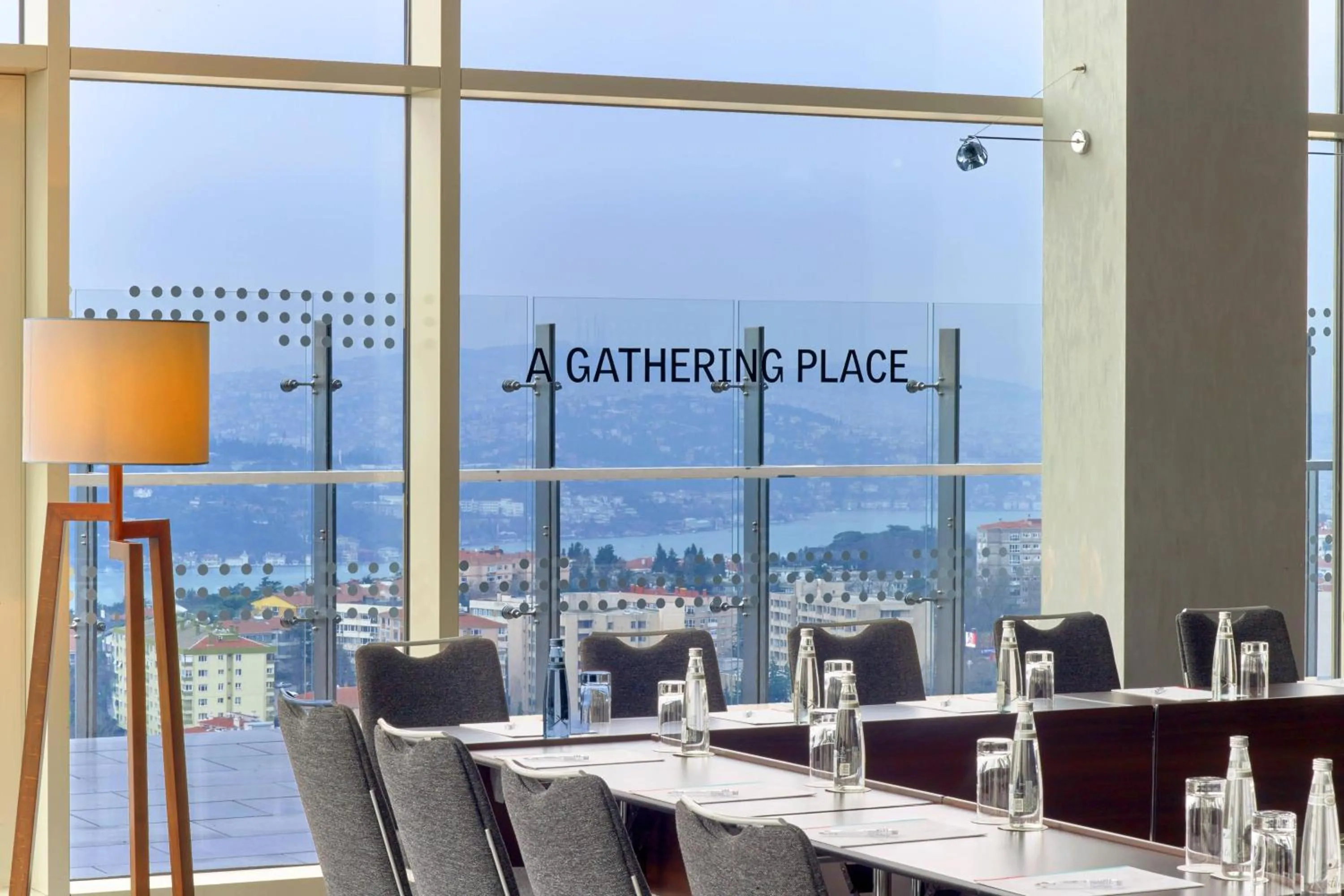 Lounge or bar in Le Meridien Istanbul Etiler