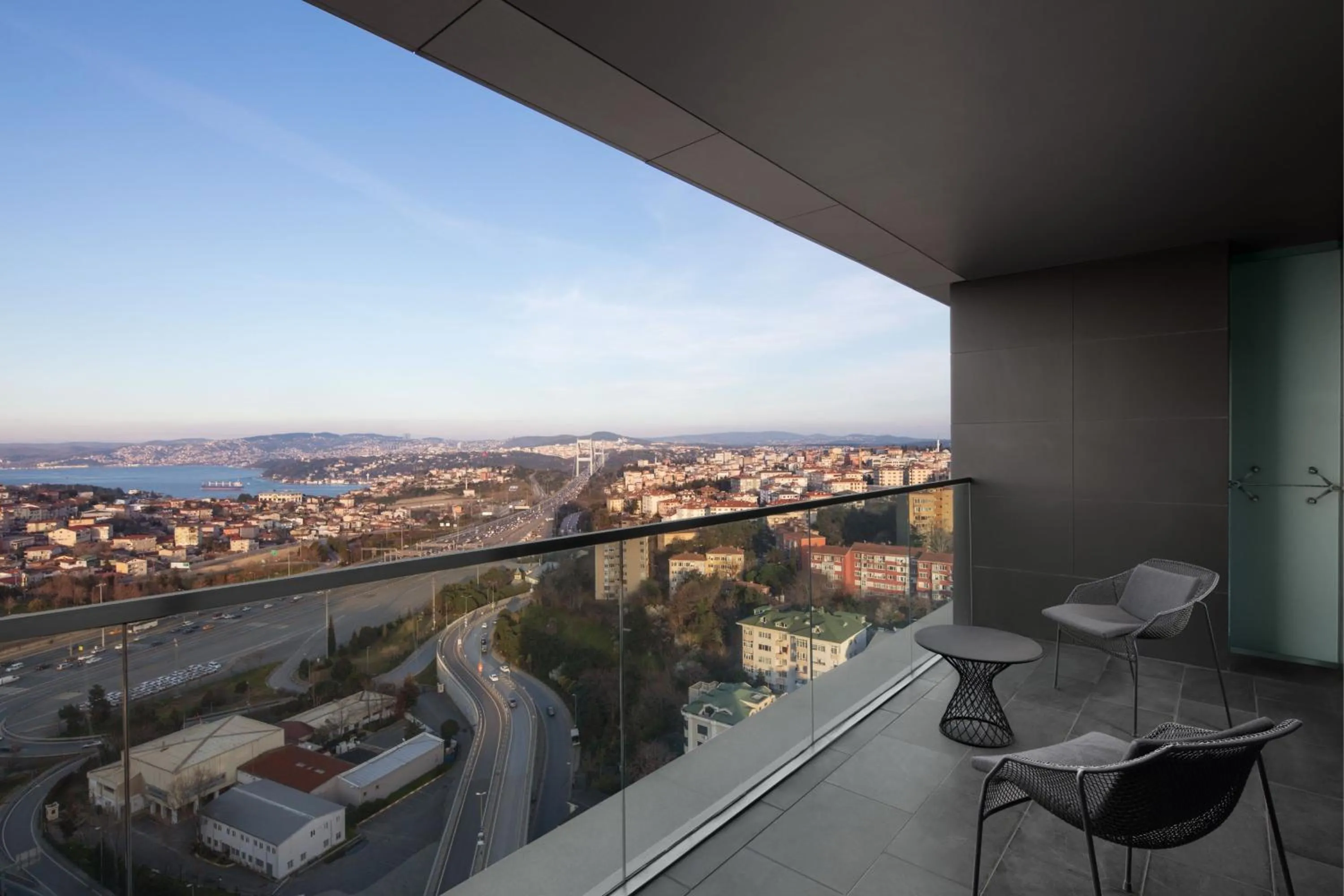 Photo of the whole room in Le Meridien Istanbul Etiler