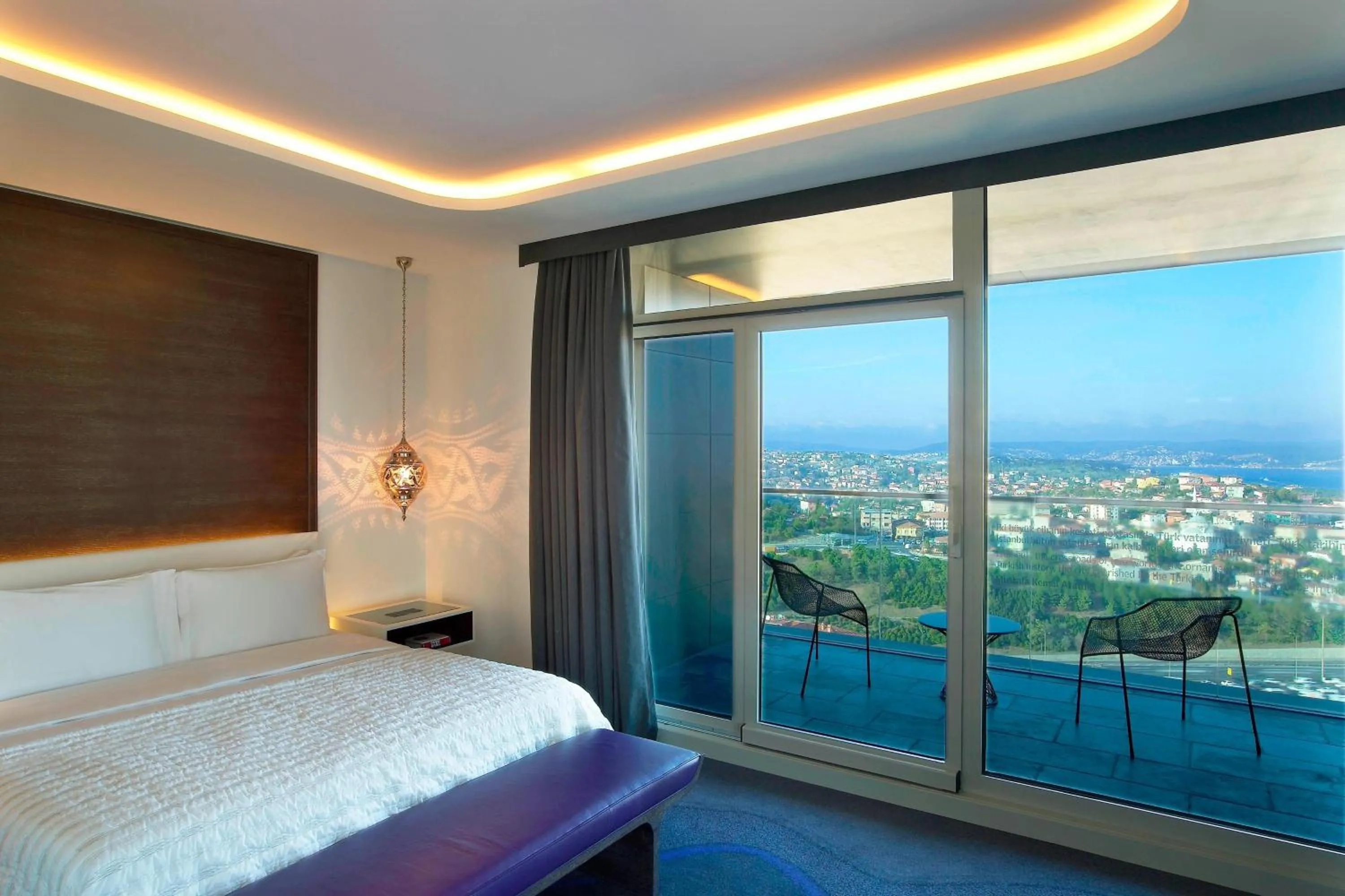 Bedroom, Bed in Le Meridien Istanbul Etiler
