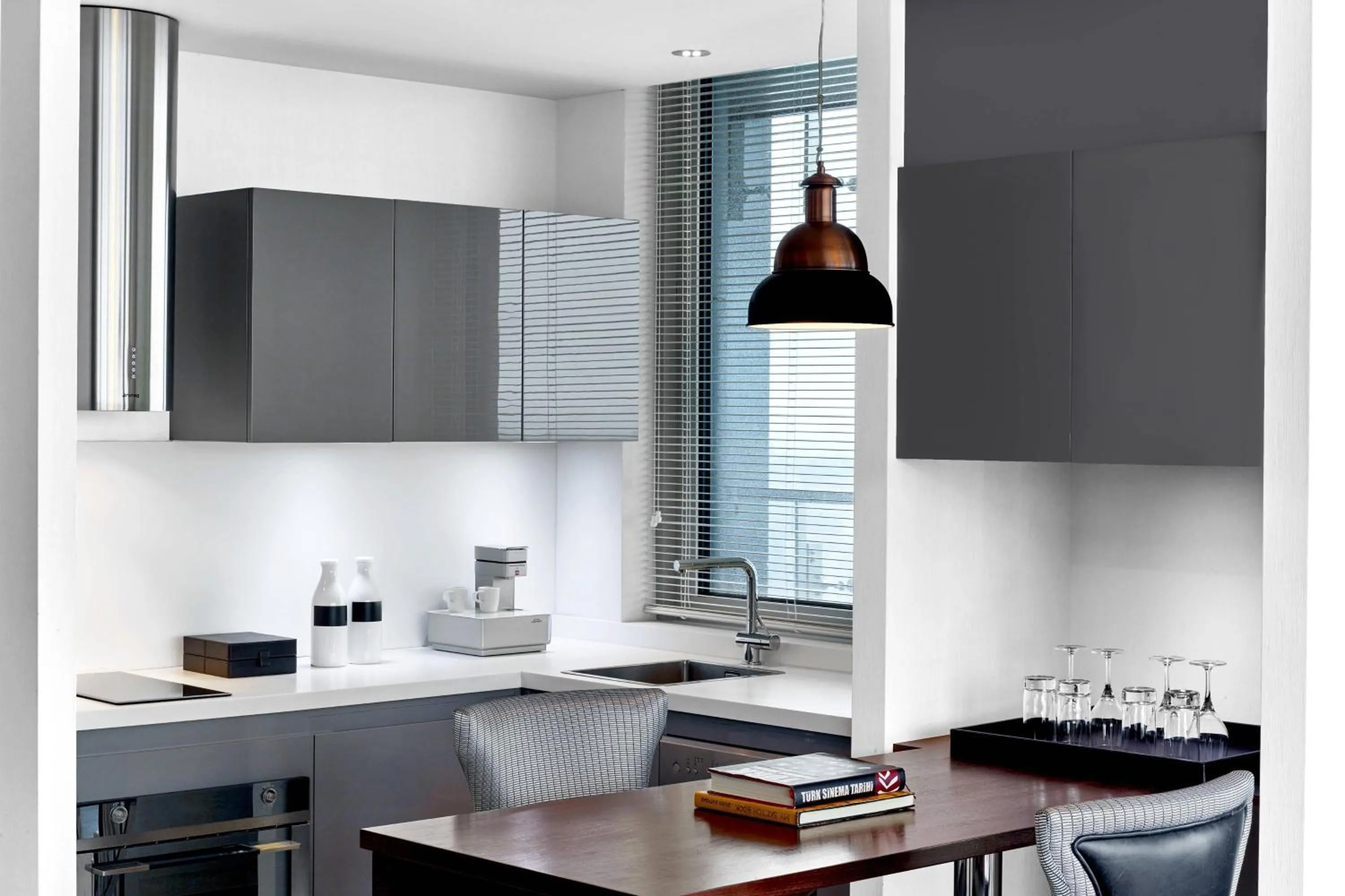 Kitchen or kitchenette in Le Meridien Istanbul Etiler