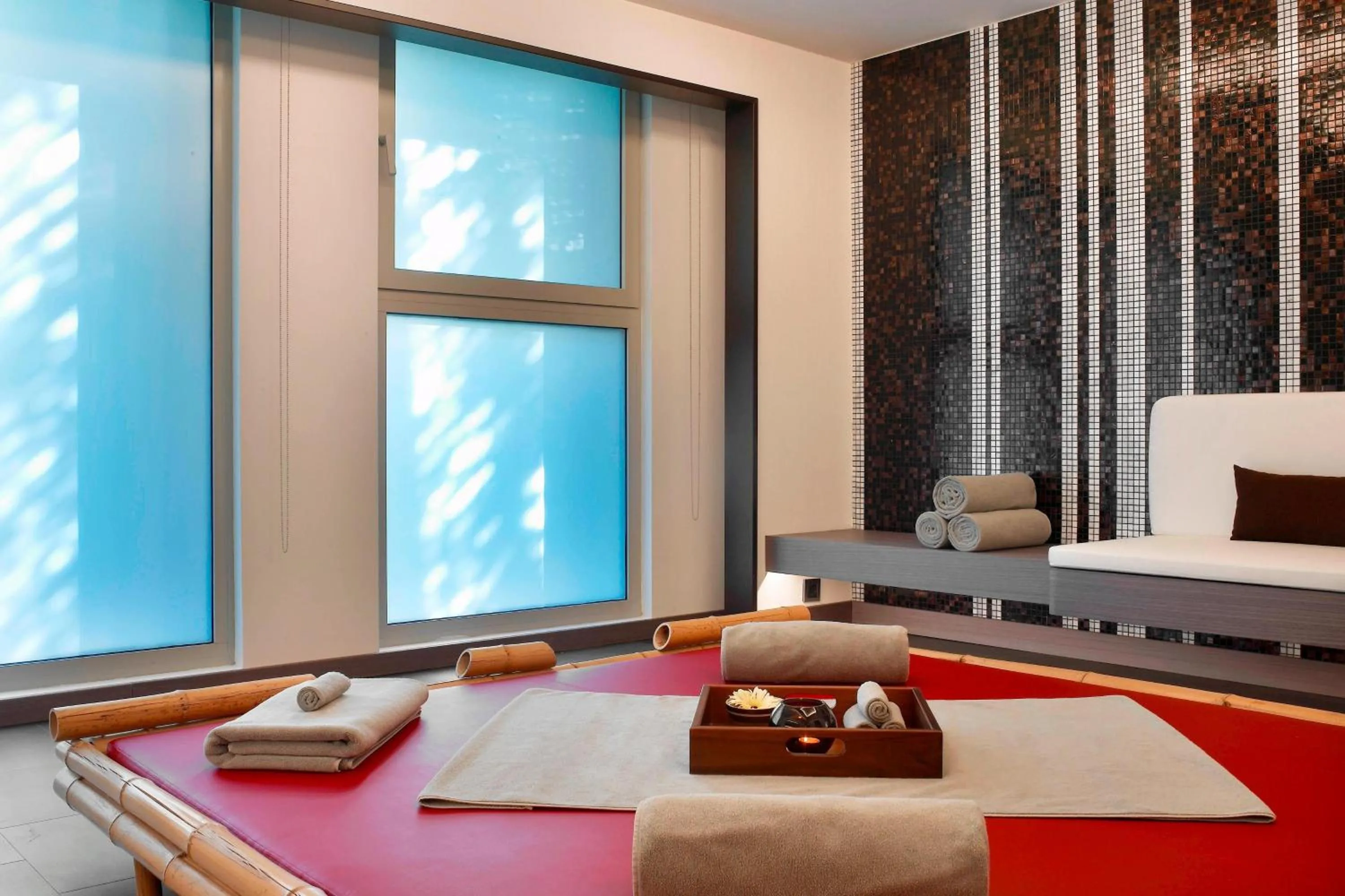 Spa and wellness centre/facilities, Bed in Le Meridien Istanbul Etiler