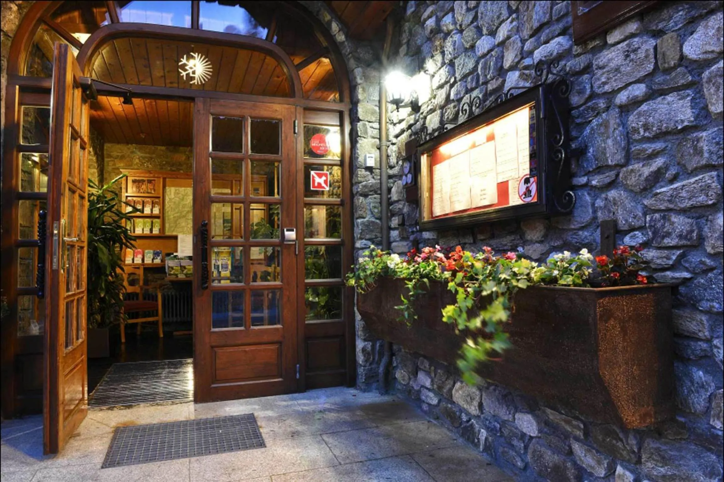 Facade/entrance in Hotel del Tarter