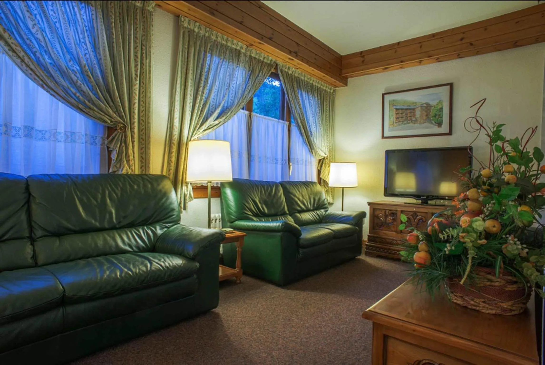 Communal lounge/ TV room in Hotel del Tarter