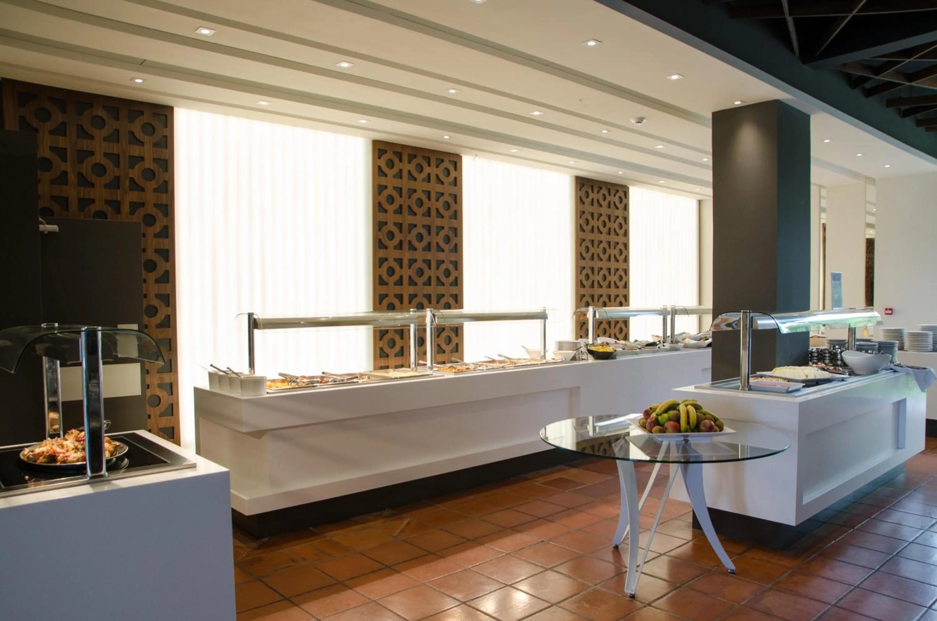 Restaurant/places to eat in Rodon Hotel and Resort