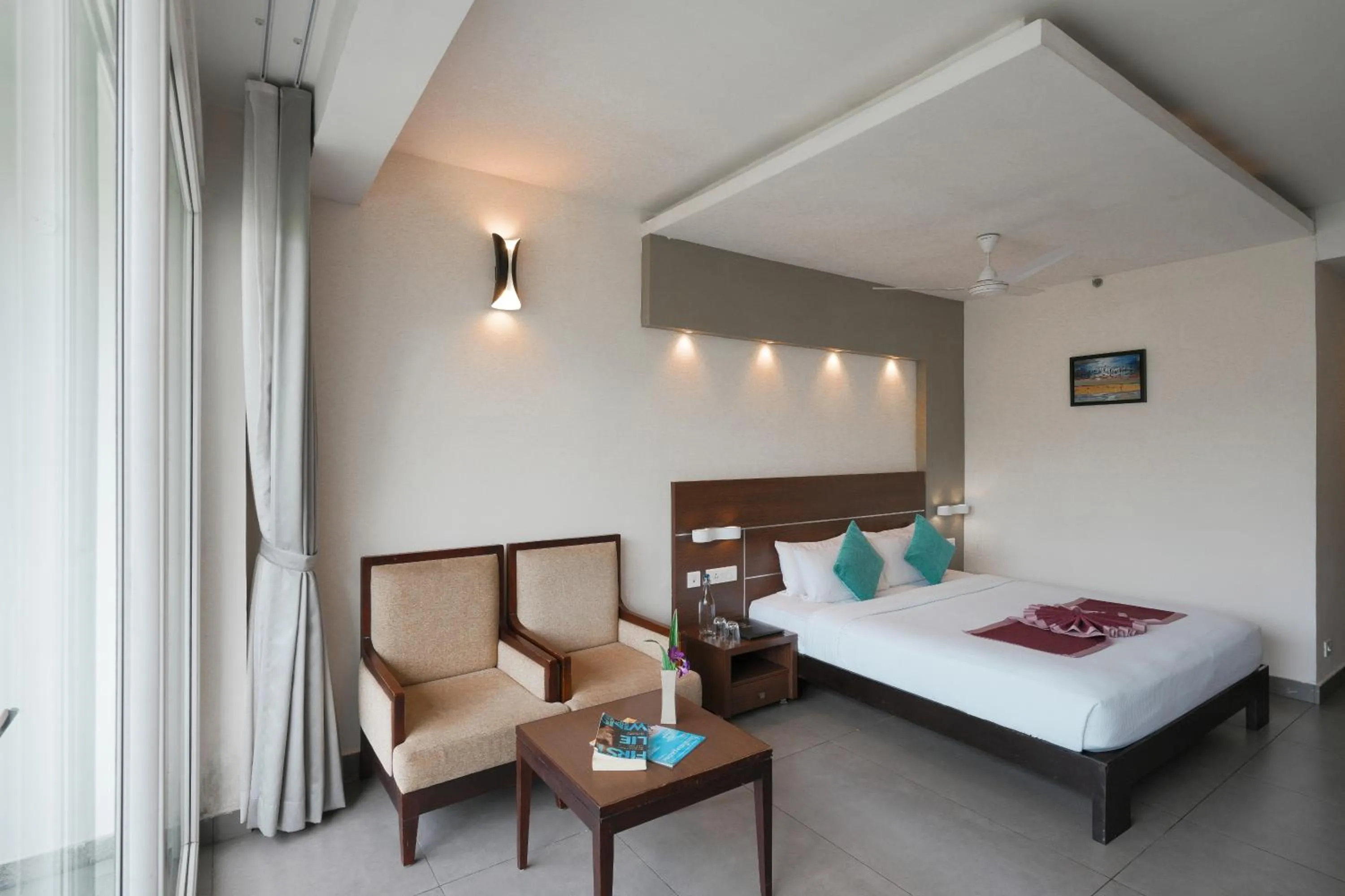 Bed in Eastend Munnar