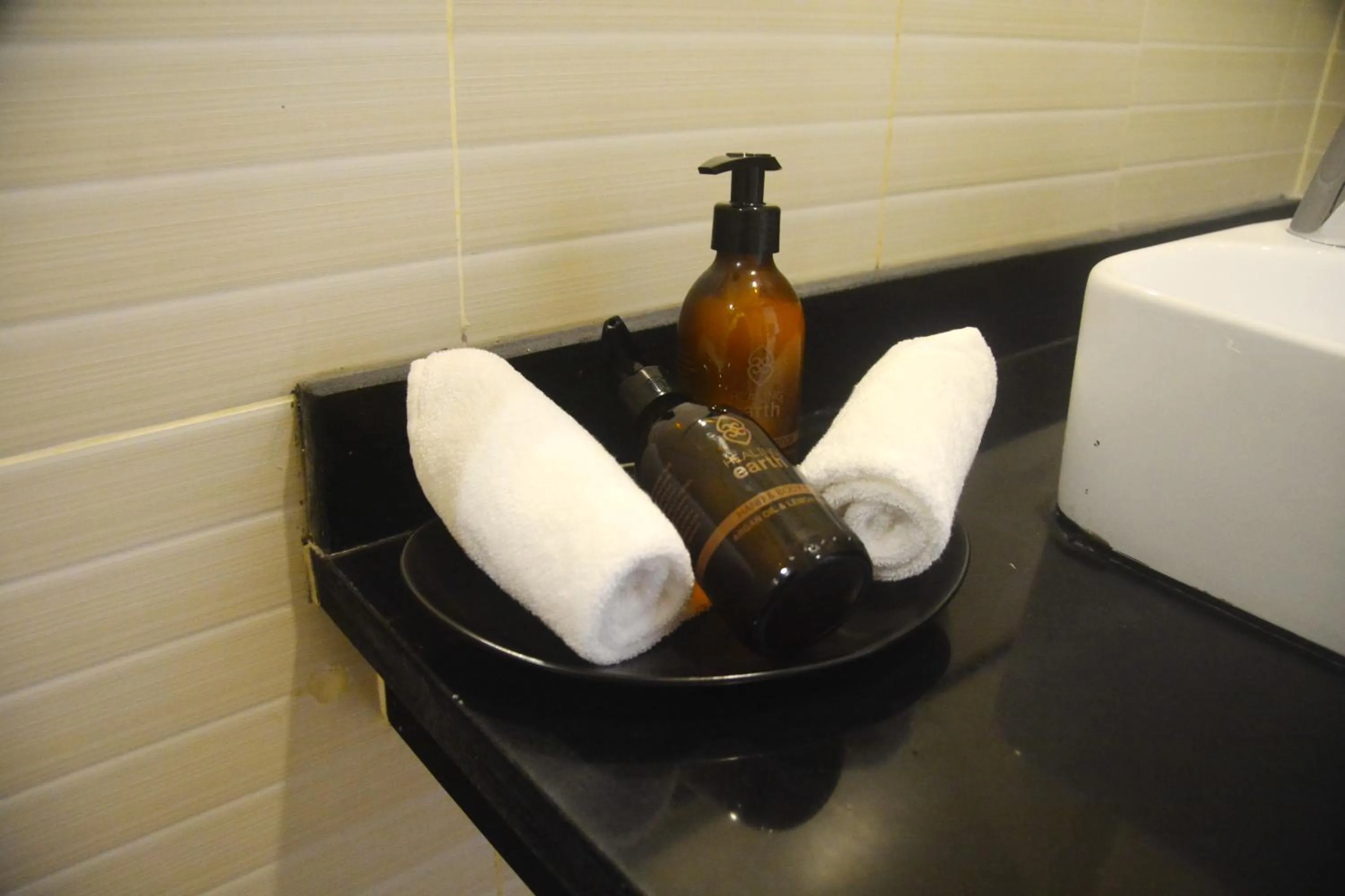 Bathroom in Spice Palace Hotel