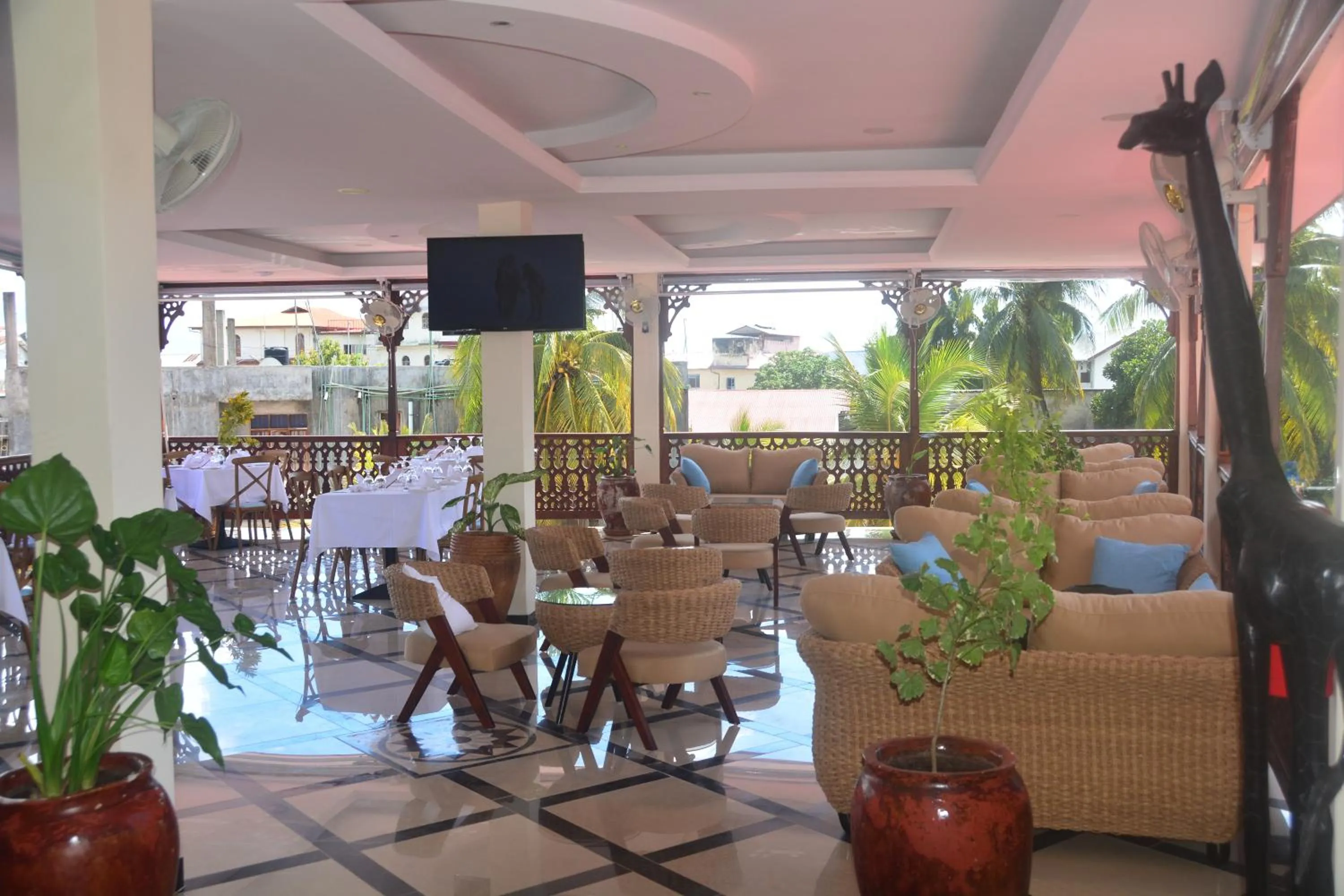 Lounge or bar in Spice Palace Hotel
