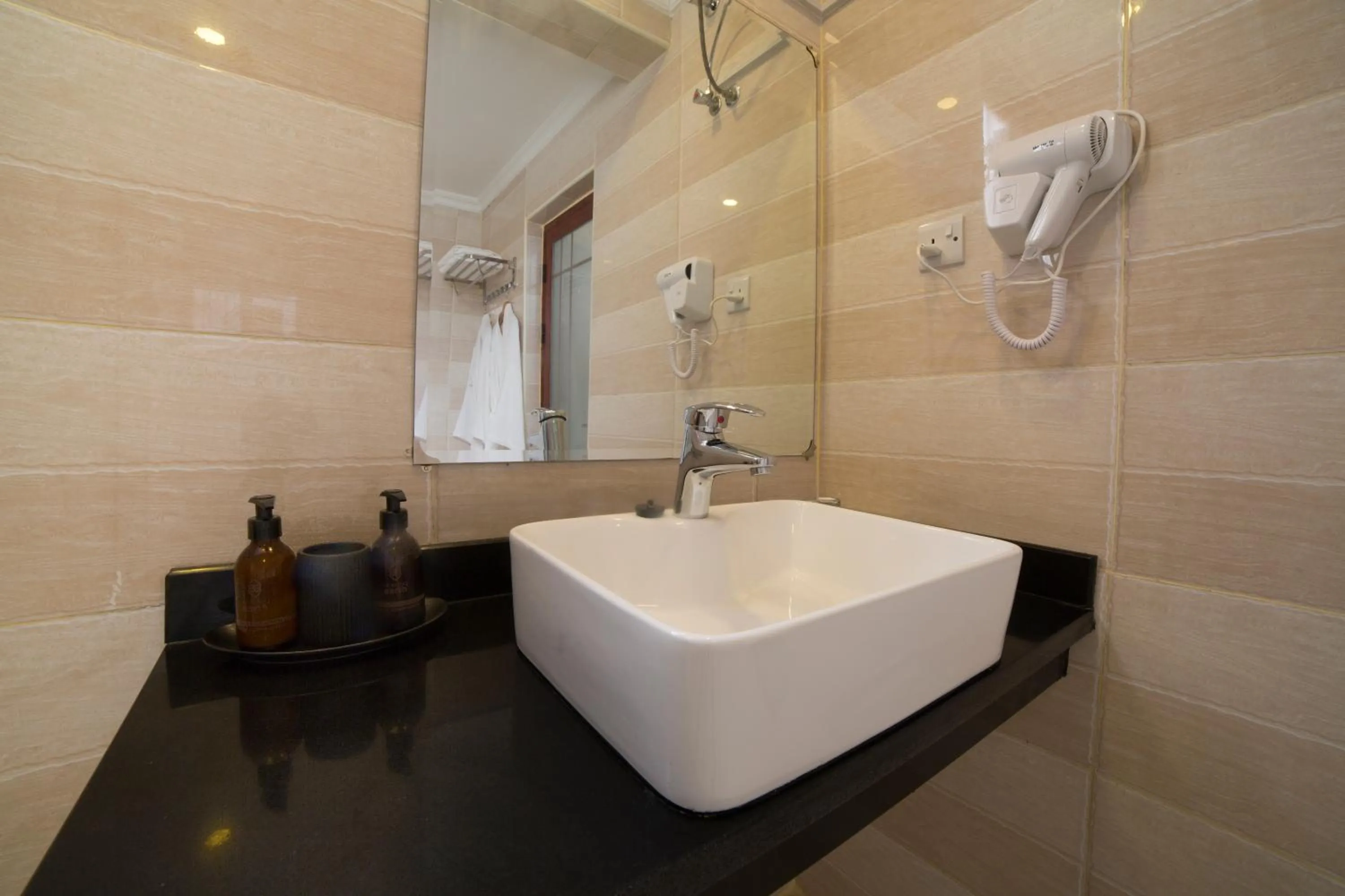 Bathroom in Spice Palace Hotel