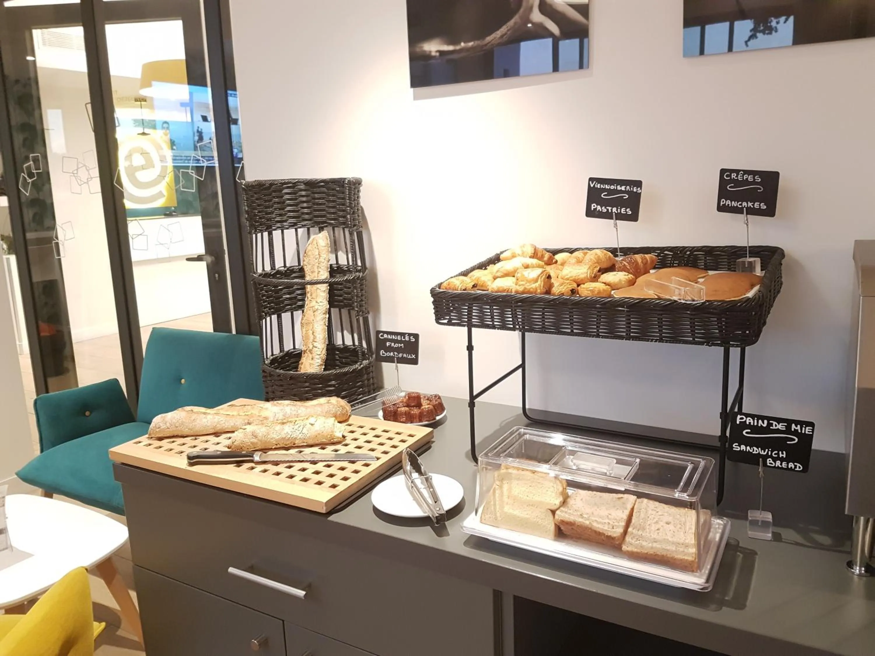 Food and drinks in Hotel Enight