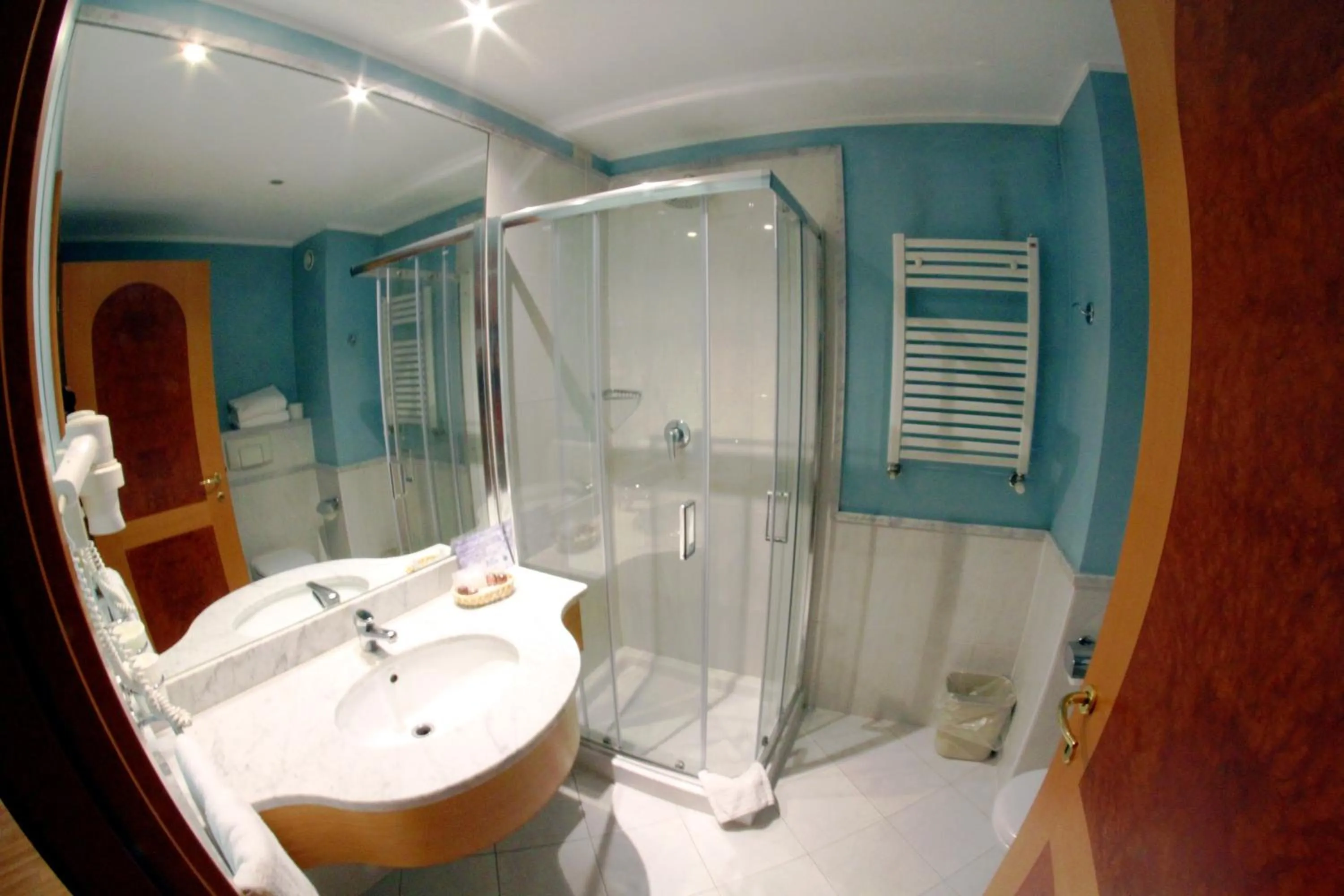 Bathroom in La Fonte Hotel