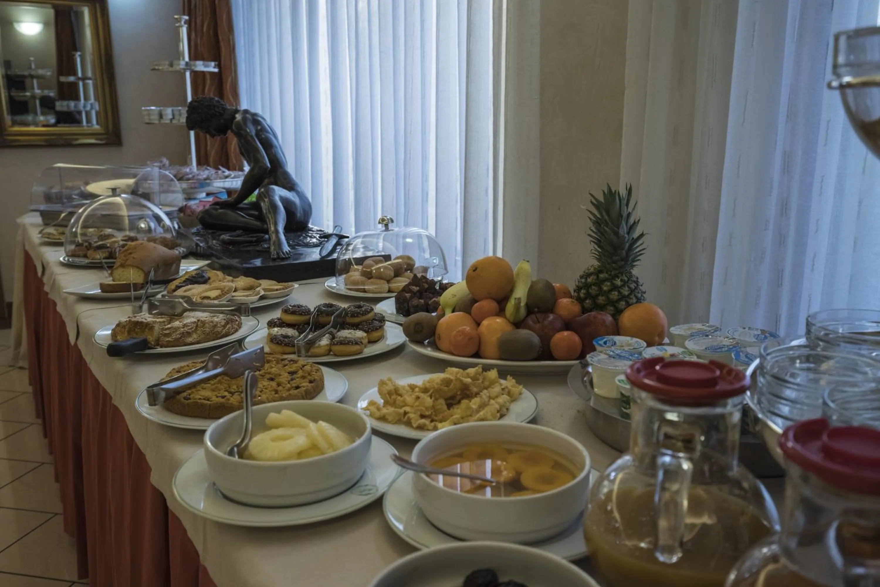 Restaurant/places to eat in La Fonte Hotel