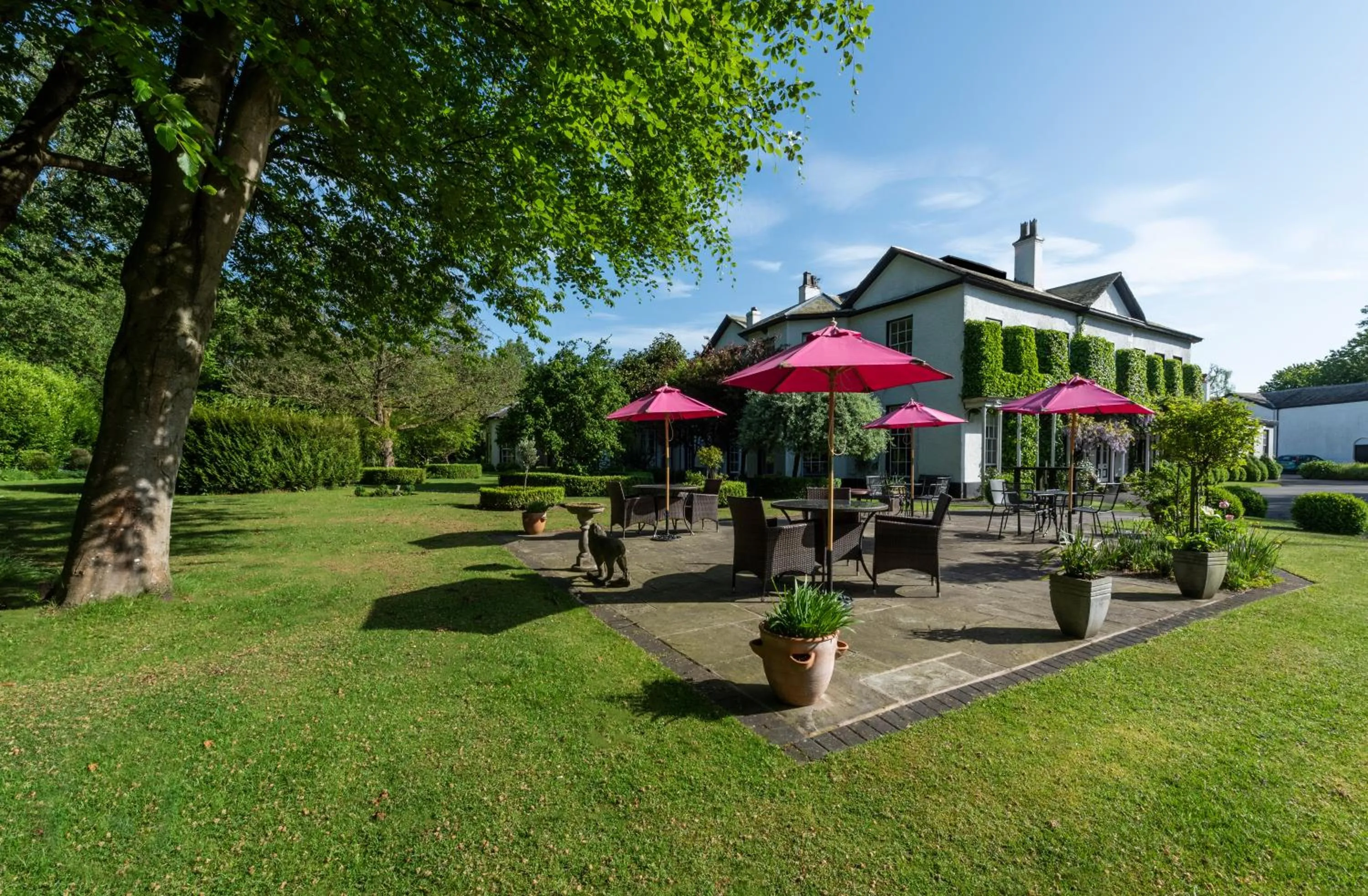 Garden in Statham Lodge Hotel