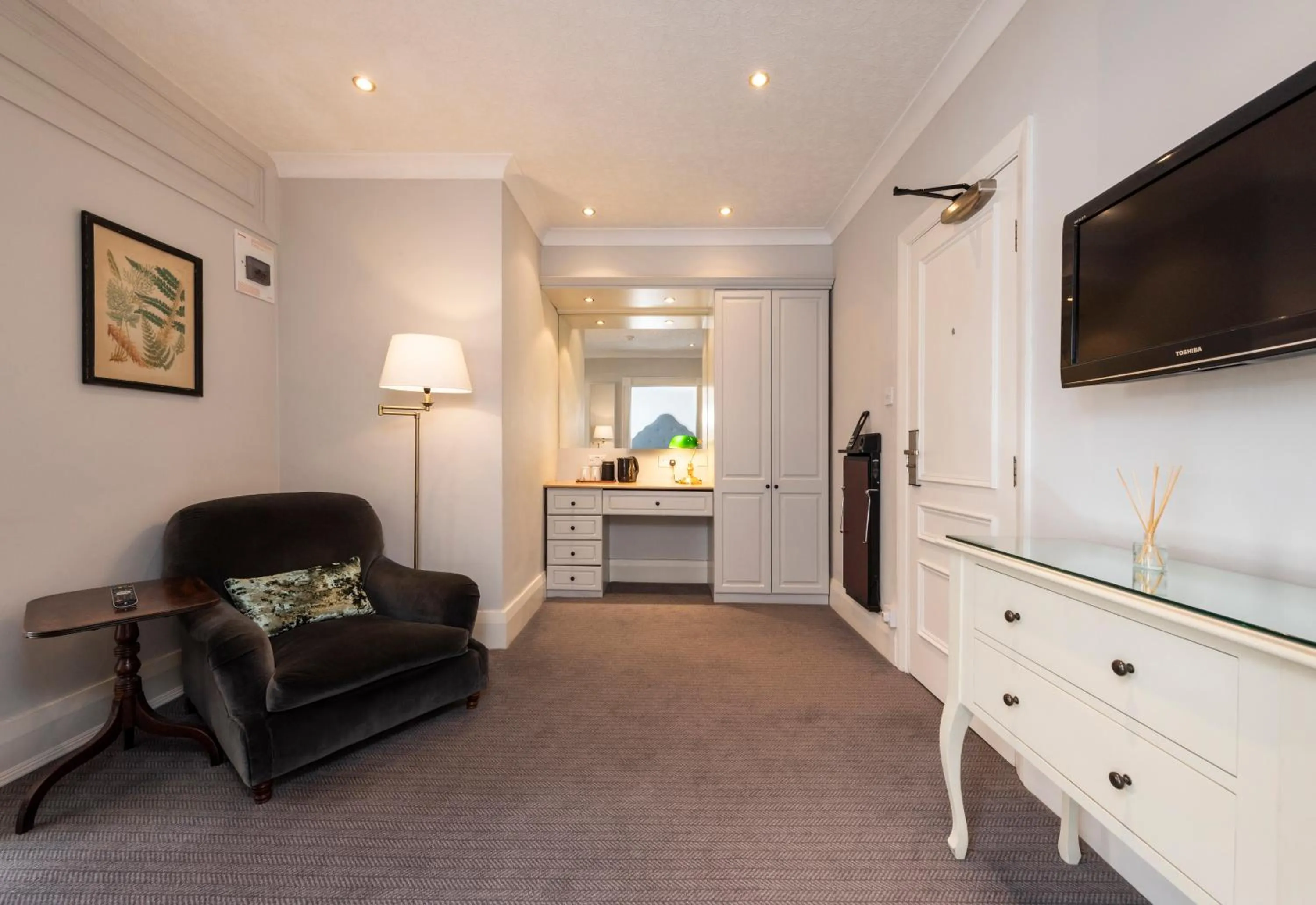 Living room in Statham Lodge Hotel