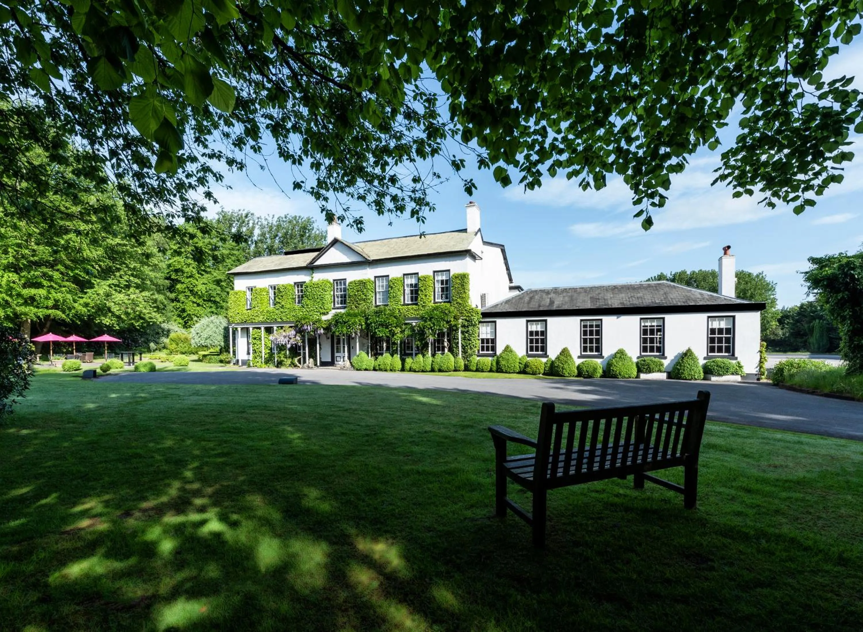 Property building in Statham Lodge Hotel