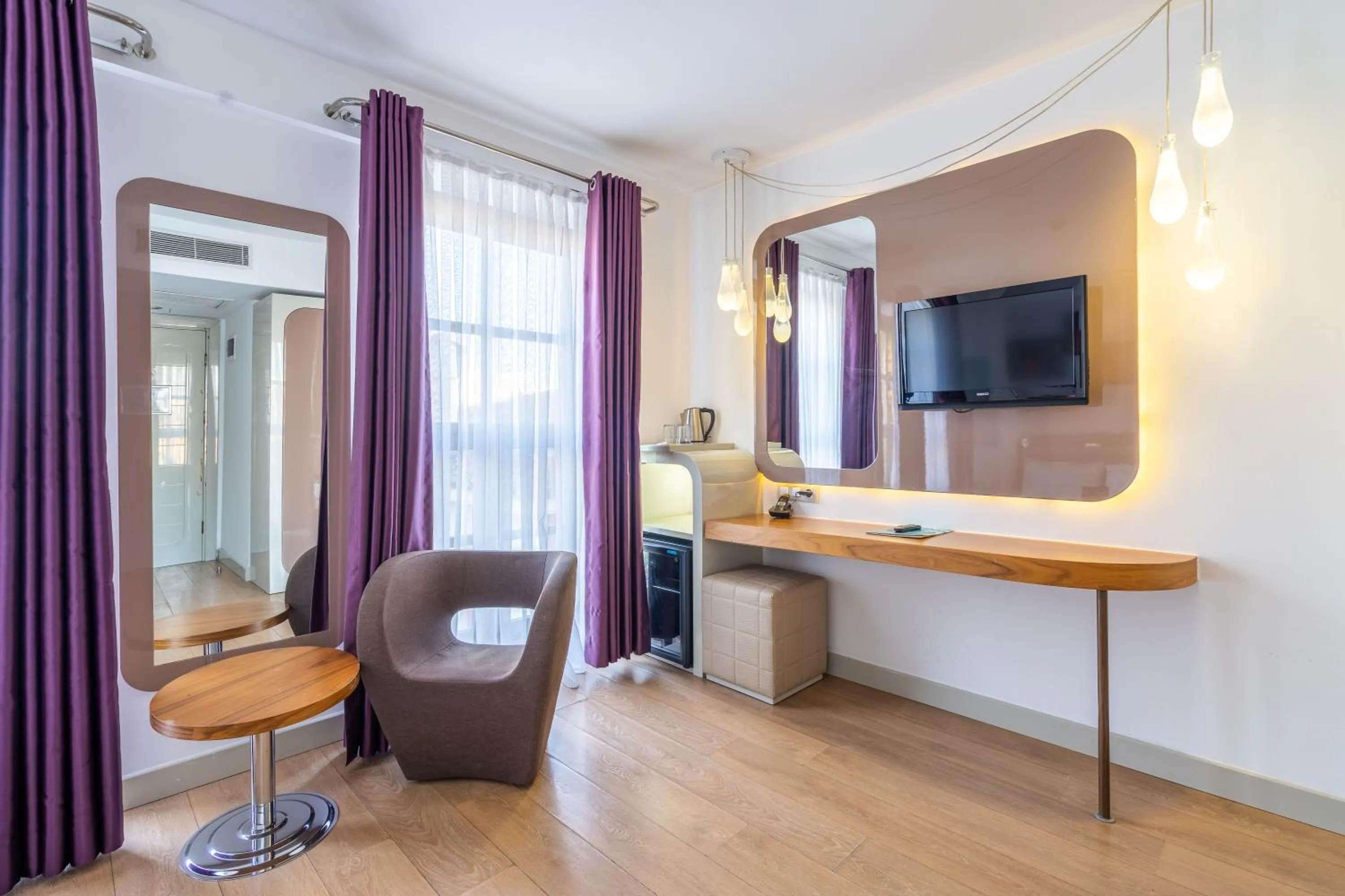 TV and multimedia in Puding Hotel