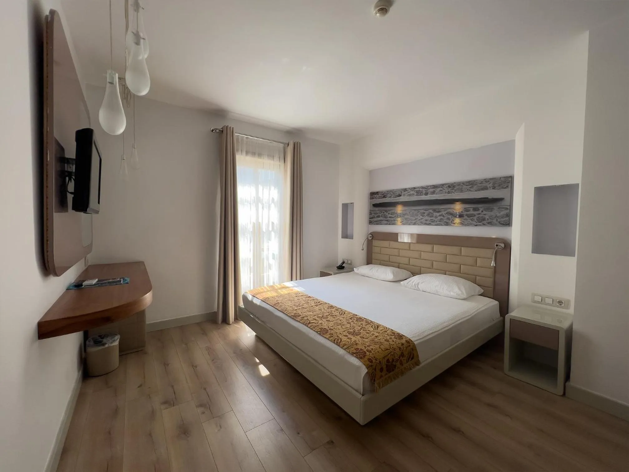 Photo of the whole room, Bed in Puding Hotel