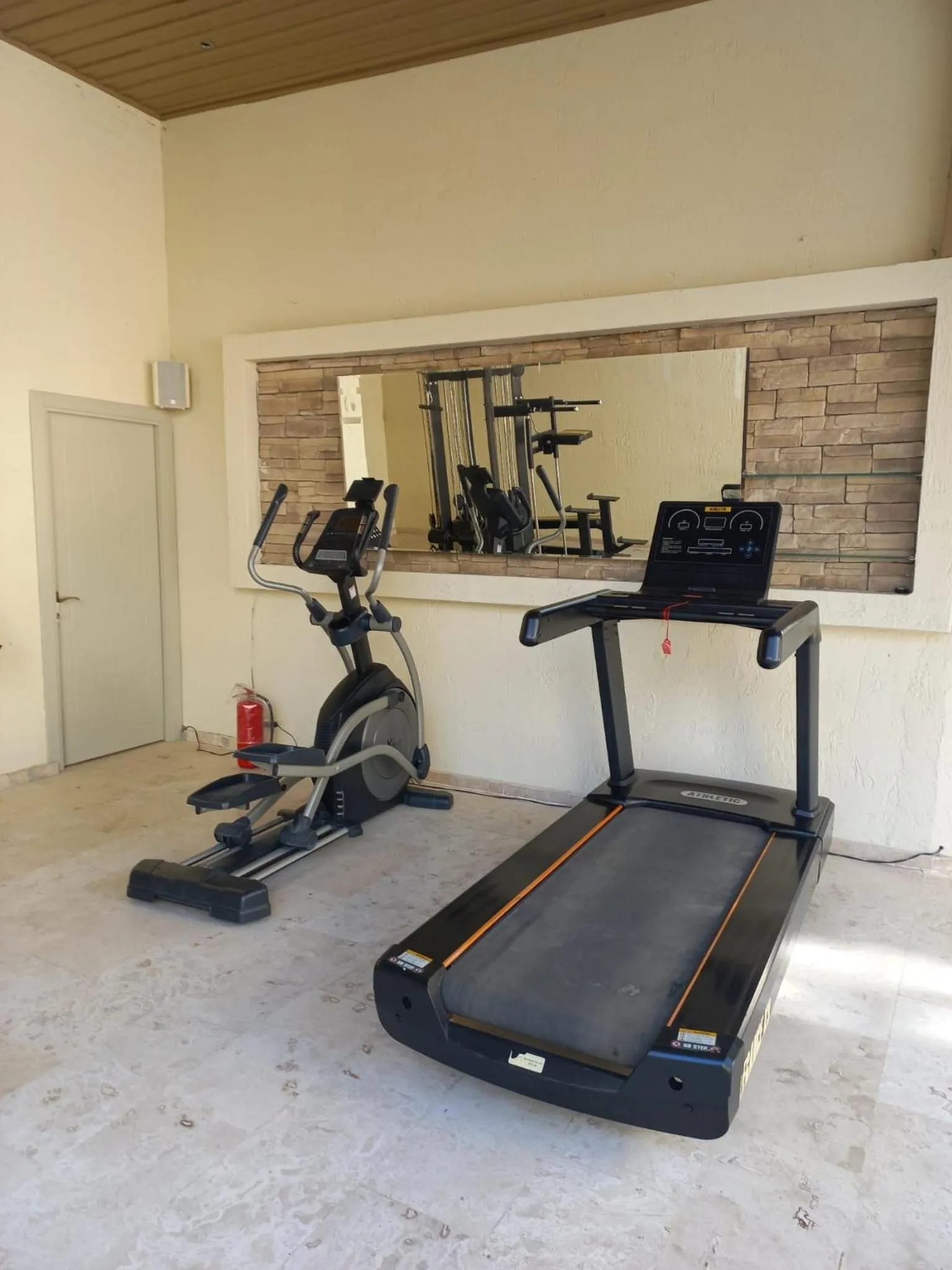 Fitness centre/facilities in Puding Hotel