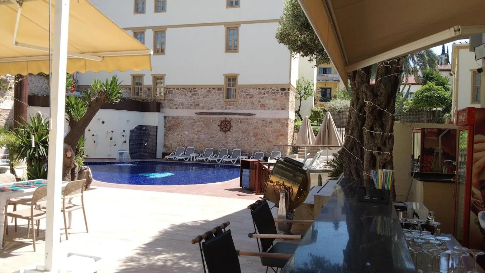 Swimming pool in Puding Hotel