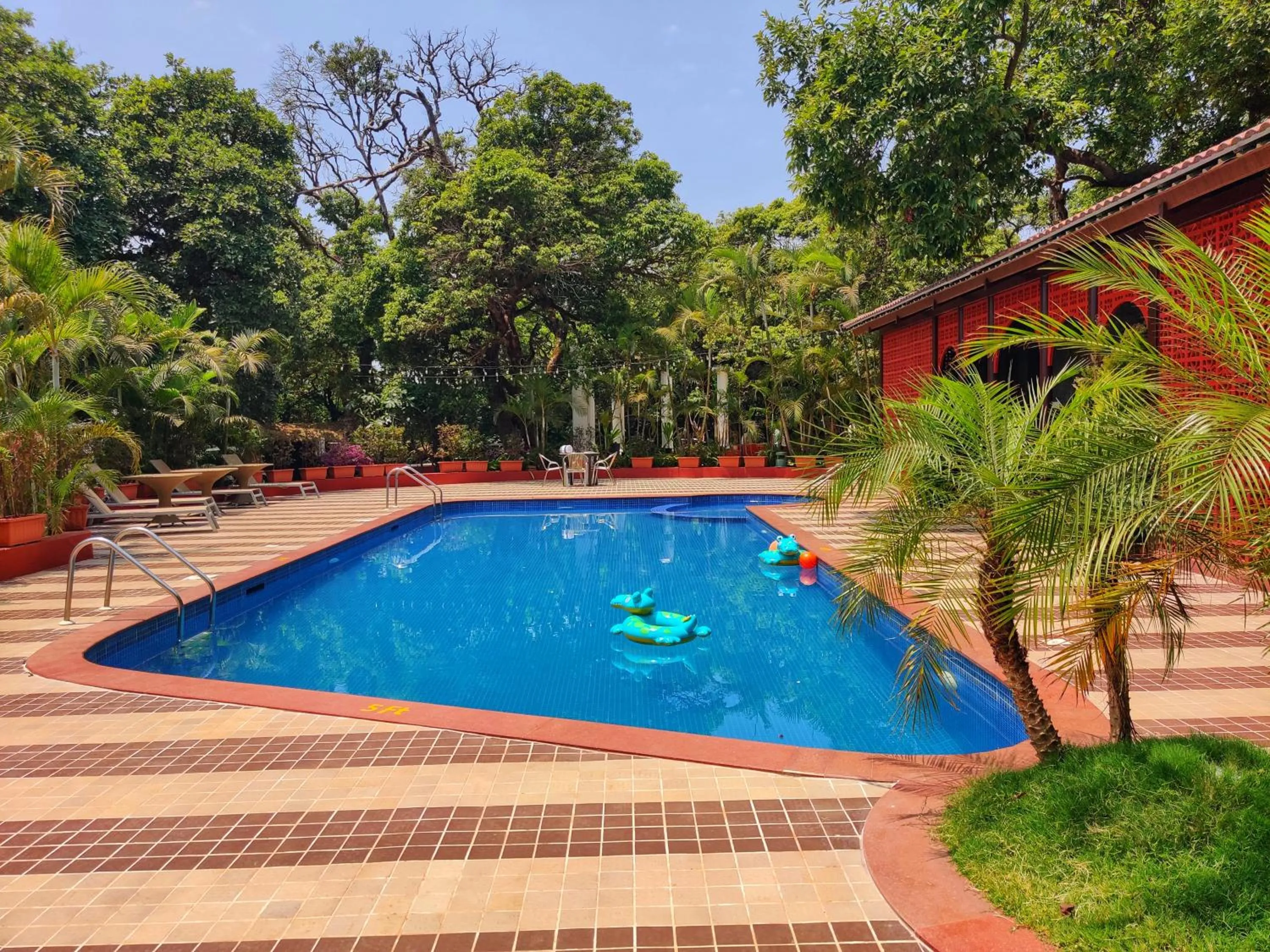 Swimming pool in Chambers Mahabaleshwar, A Club Mahindra Associate Resort